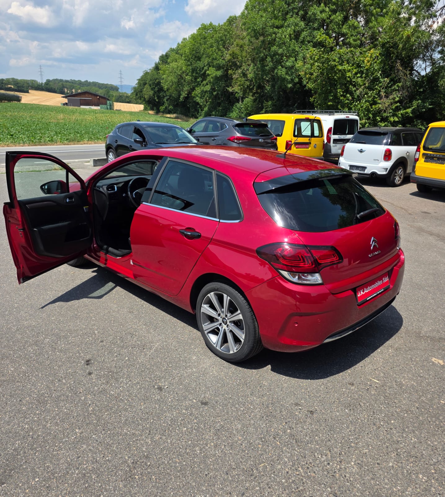 CITROEN C4 1.2 Pure Tech Feel Automatic-image-10