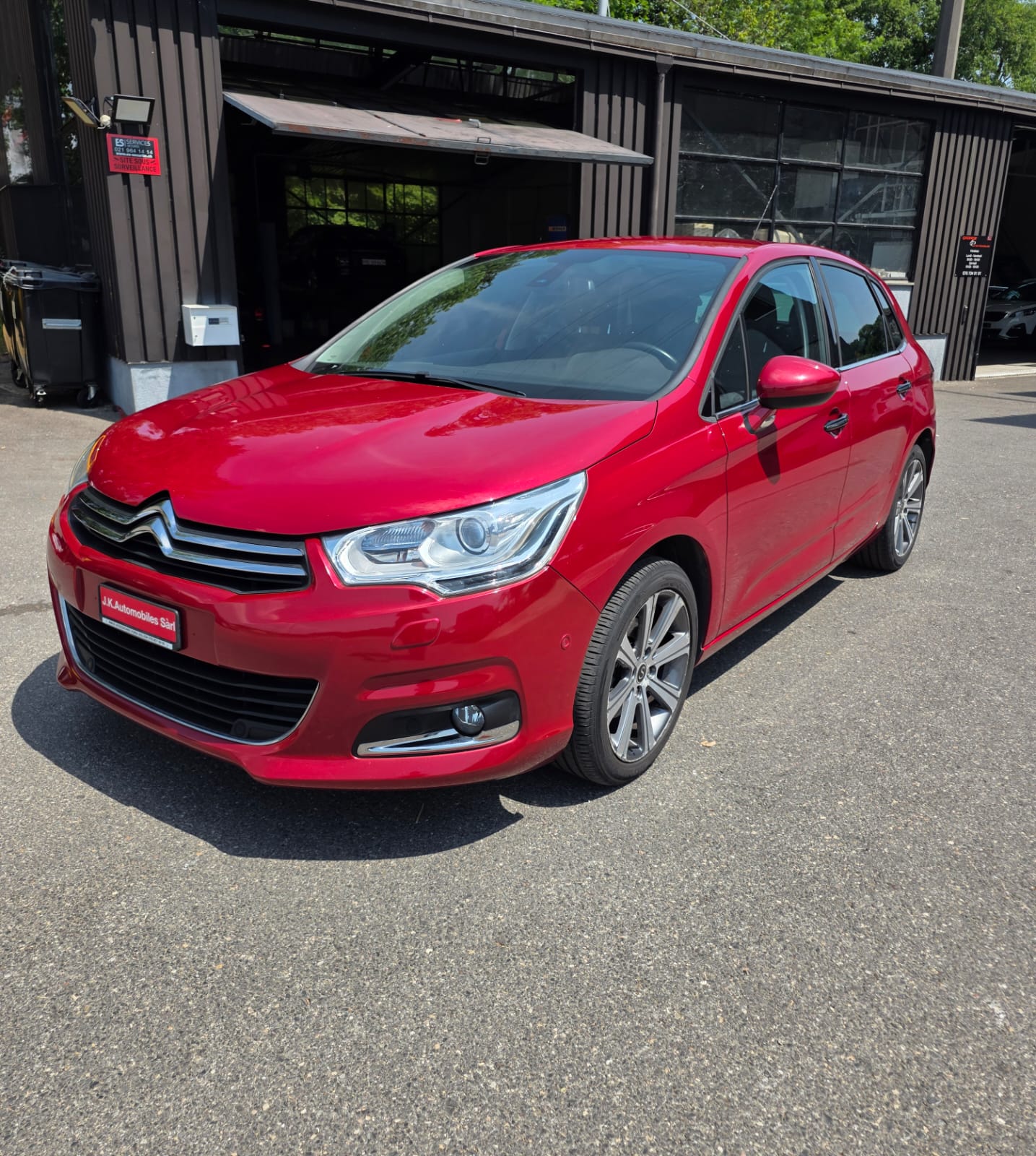 CITROEN C4 1.2 Pure Tech Feel Automatic-image-0