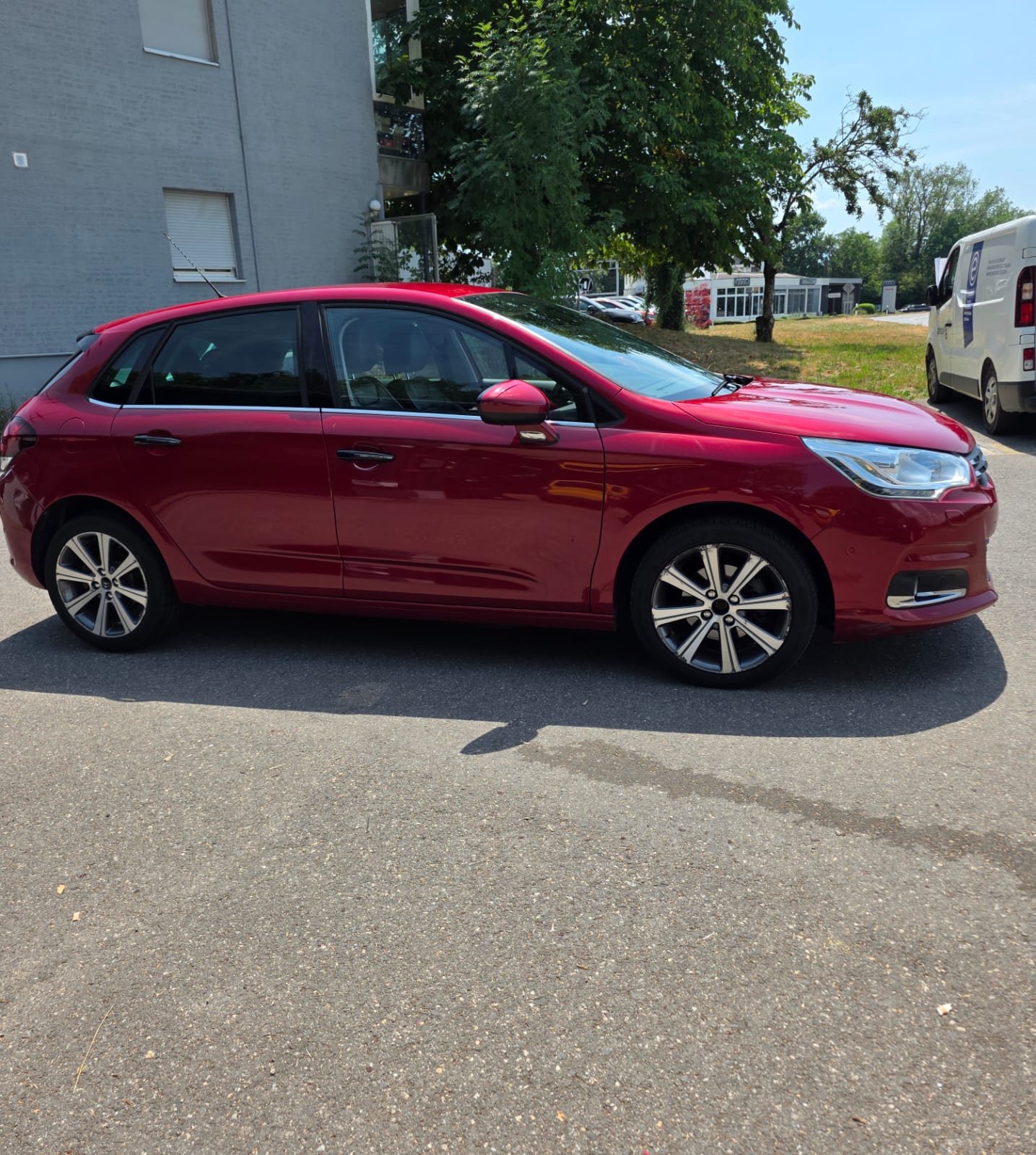 CITROEN C4 1.2 Pure Tech Feel Automatic-image-11