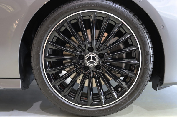 MERCEDES-BENZ A 220 4Matic 8G-DCT-image-12