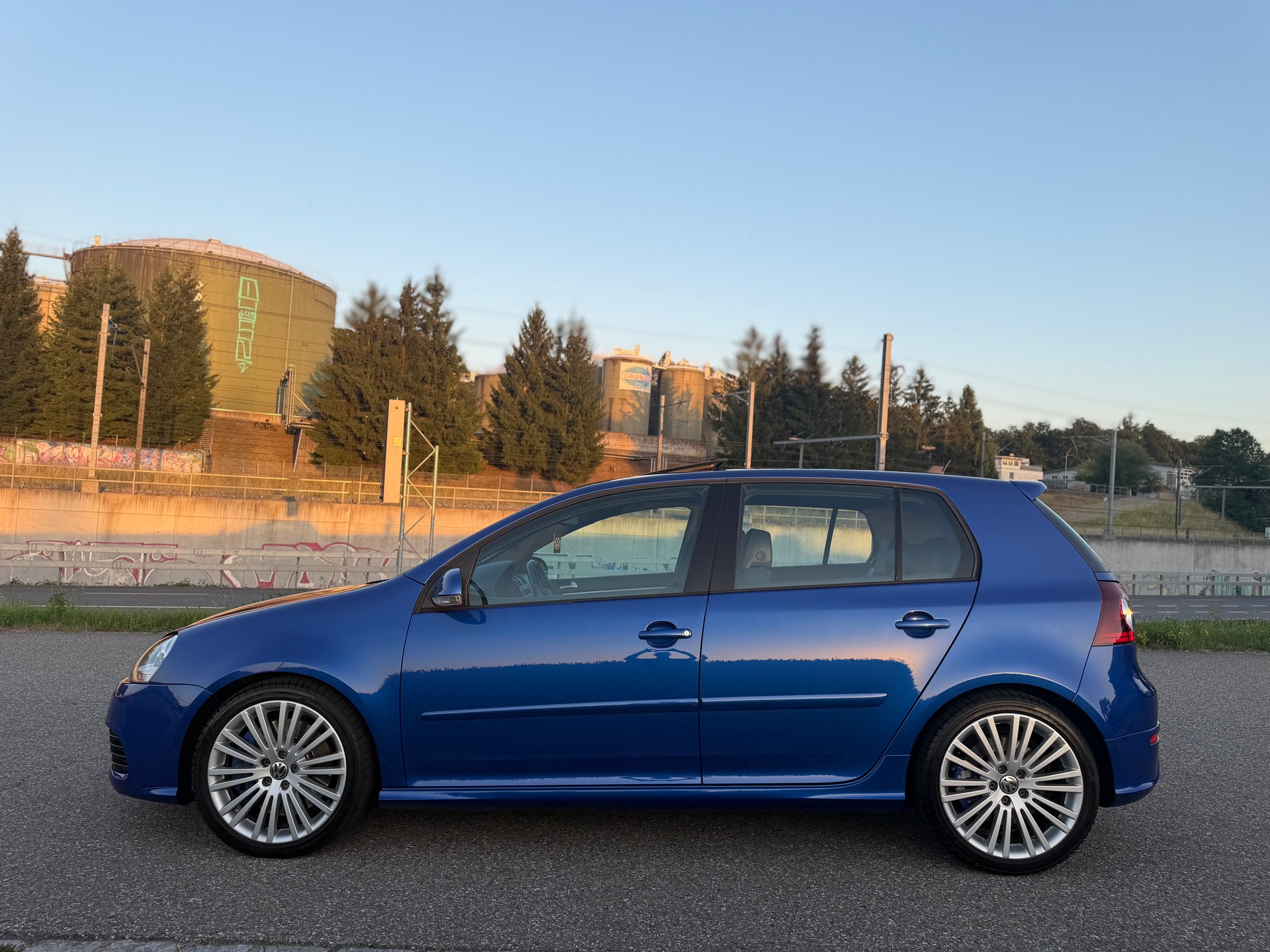 VW Golf R32 4Motion-image-3