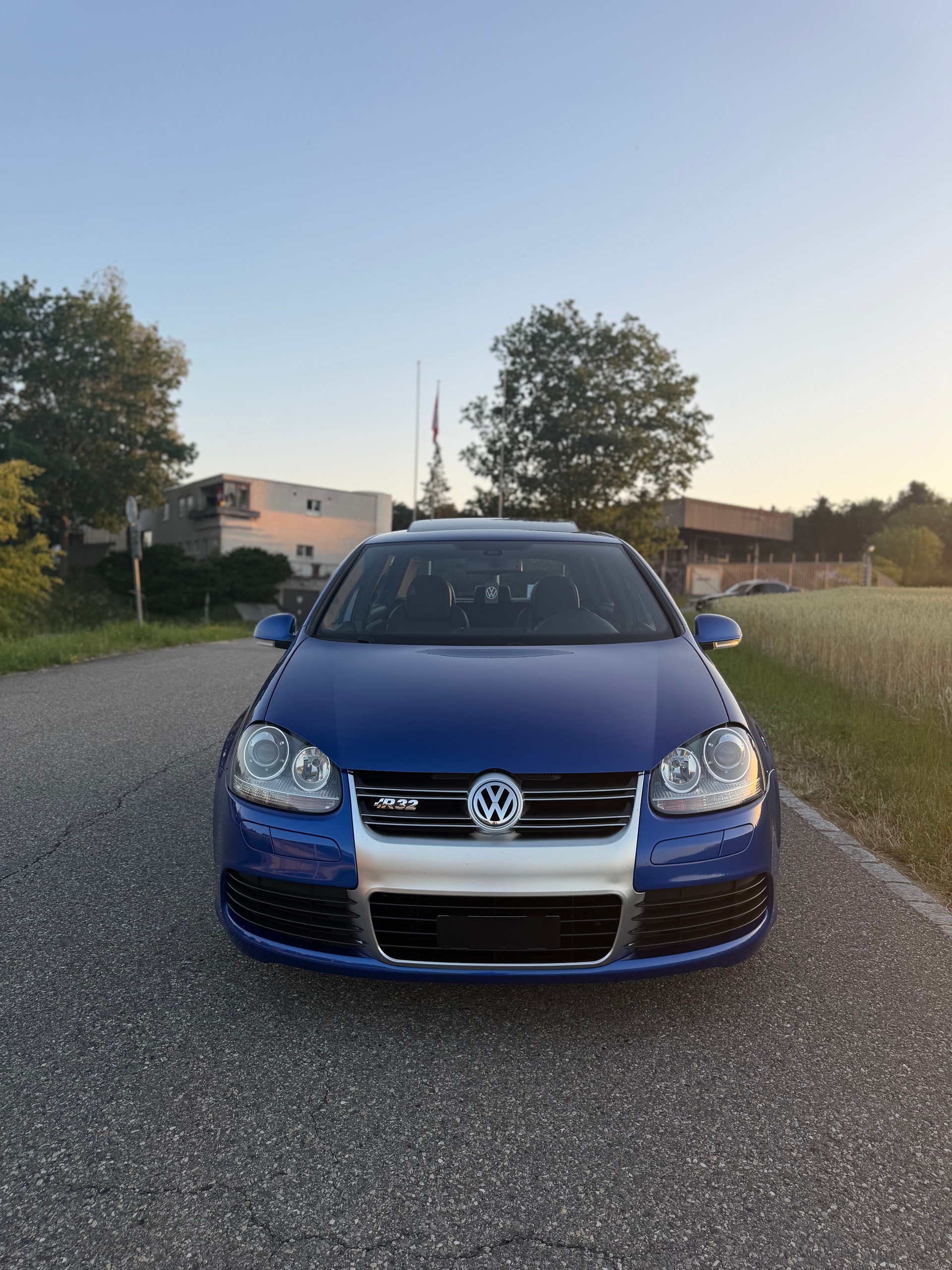 VW Golf R32 4Motion-image-1
