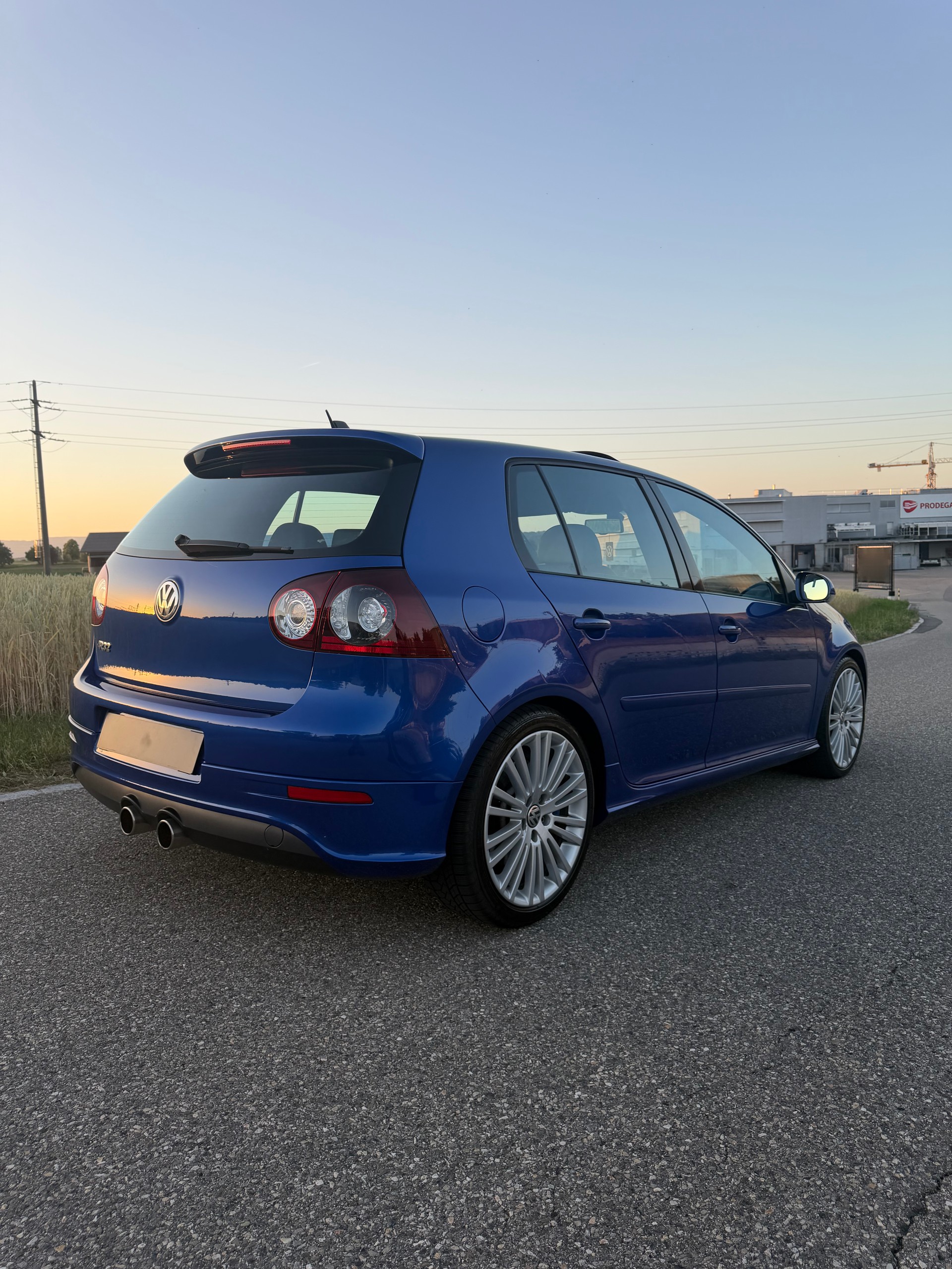 VW Golf R32 4Motion-image-7
