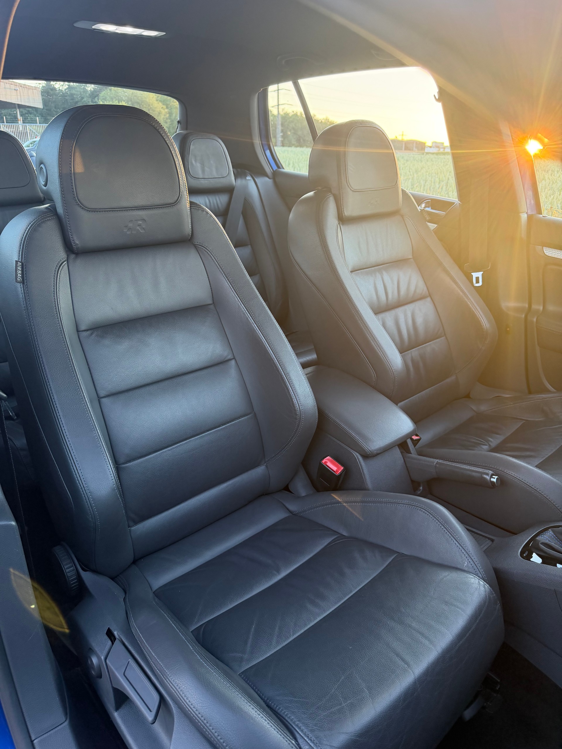 VW Golf R32 4Motion-image-9