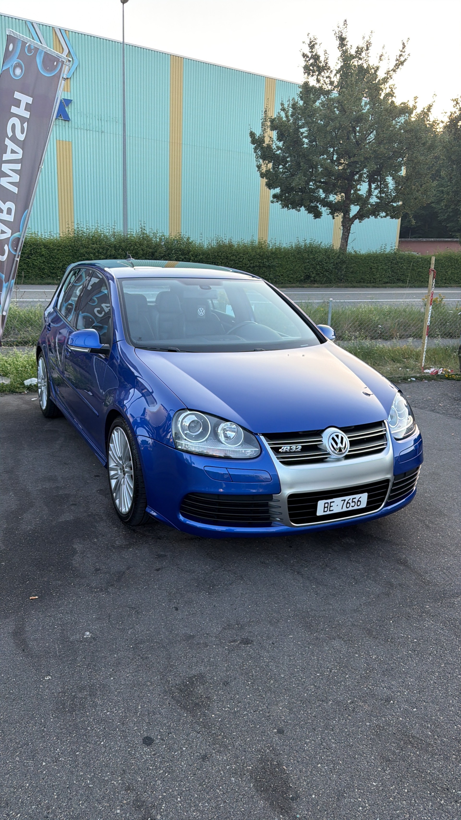 VW Golf R32 4Motion-image-0