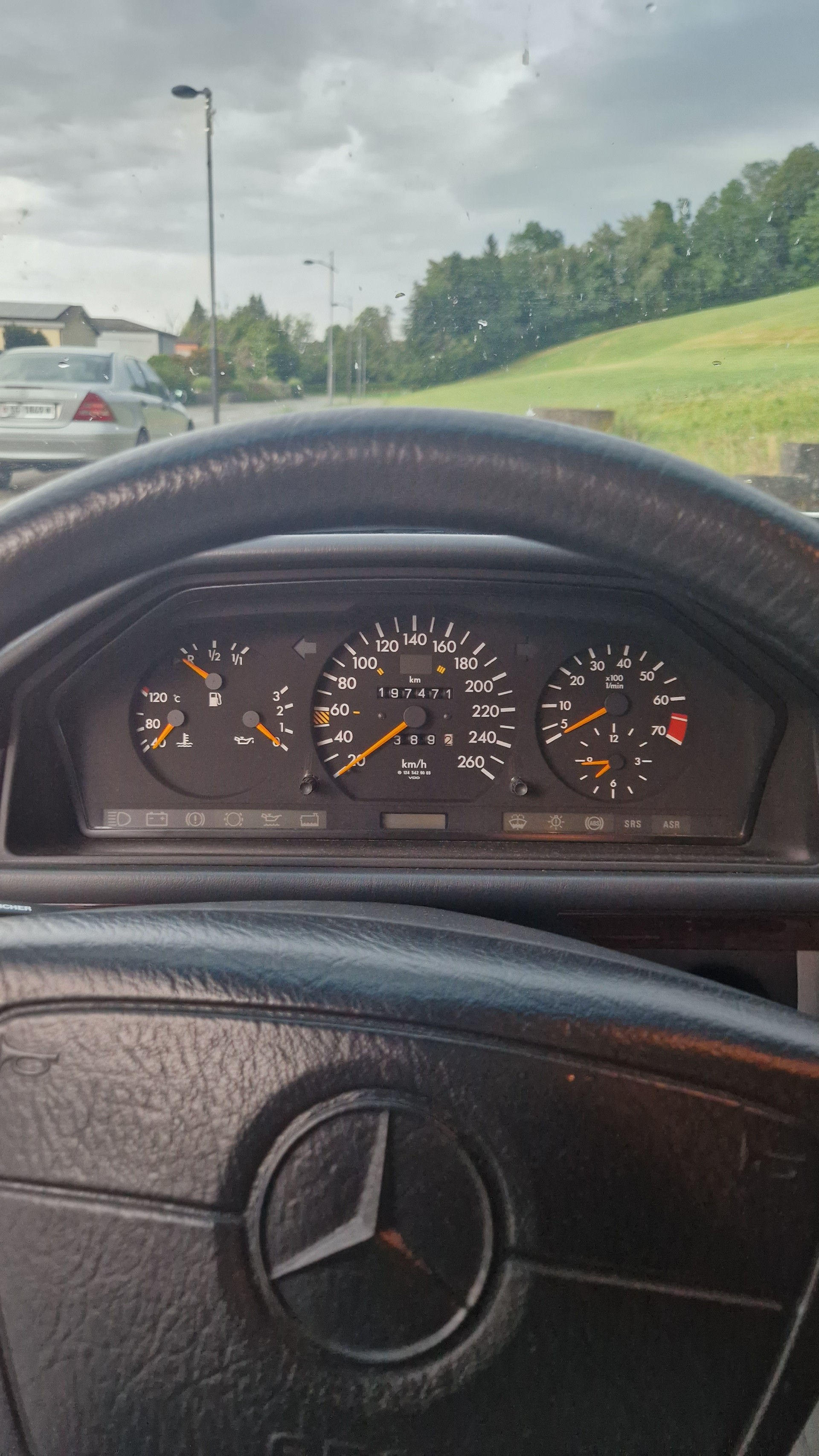 MERCEDES-BENZ E 280-image-10