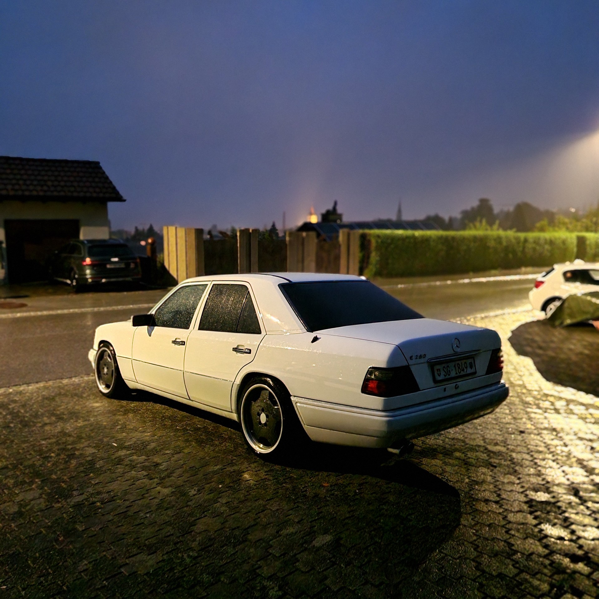 MERCEDES-BENZ E 280-image-6