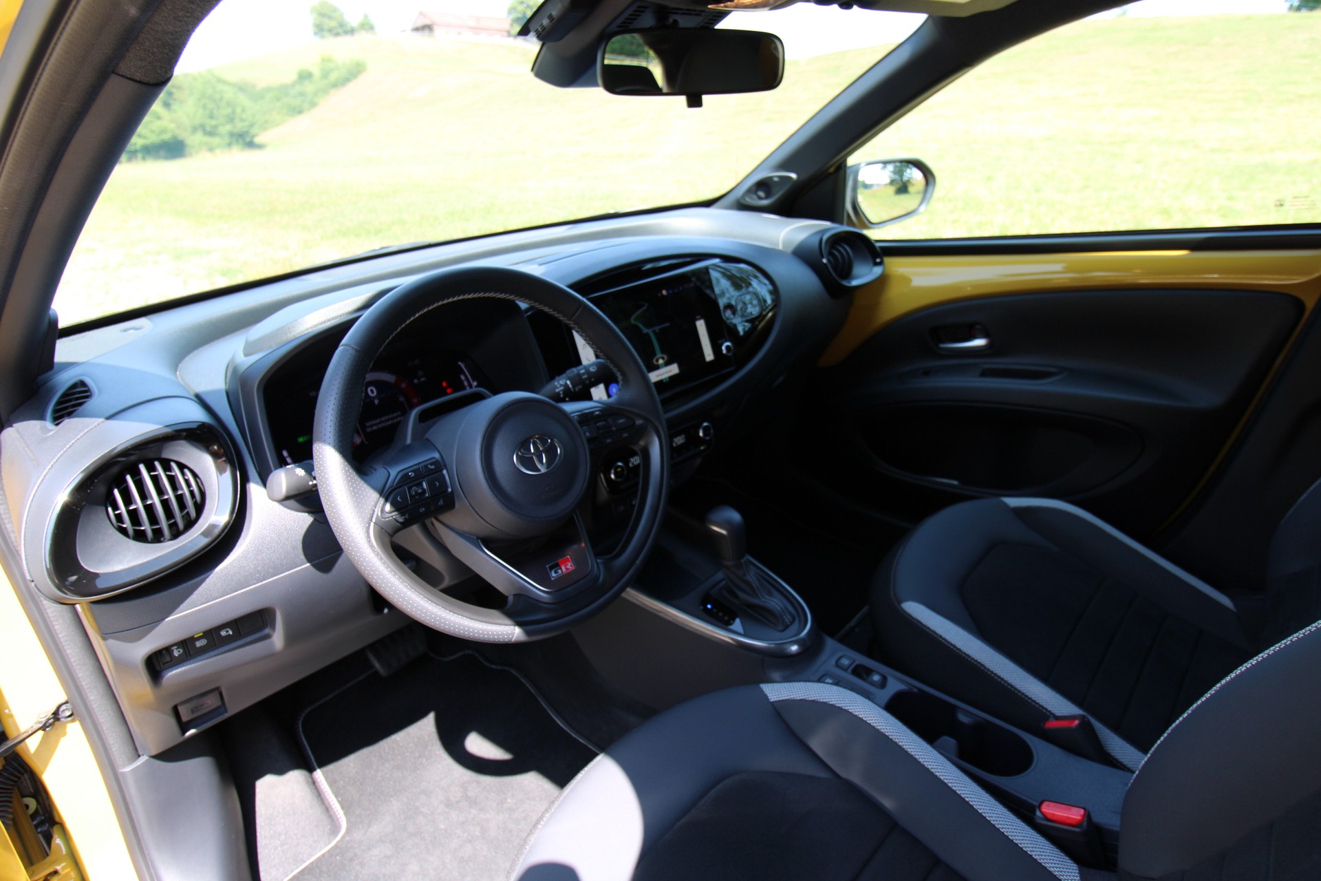 TOYOTA 1.5 VVT-i HSD GR Sport-image-5
