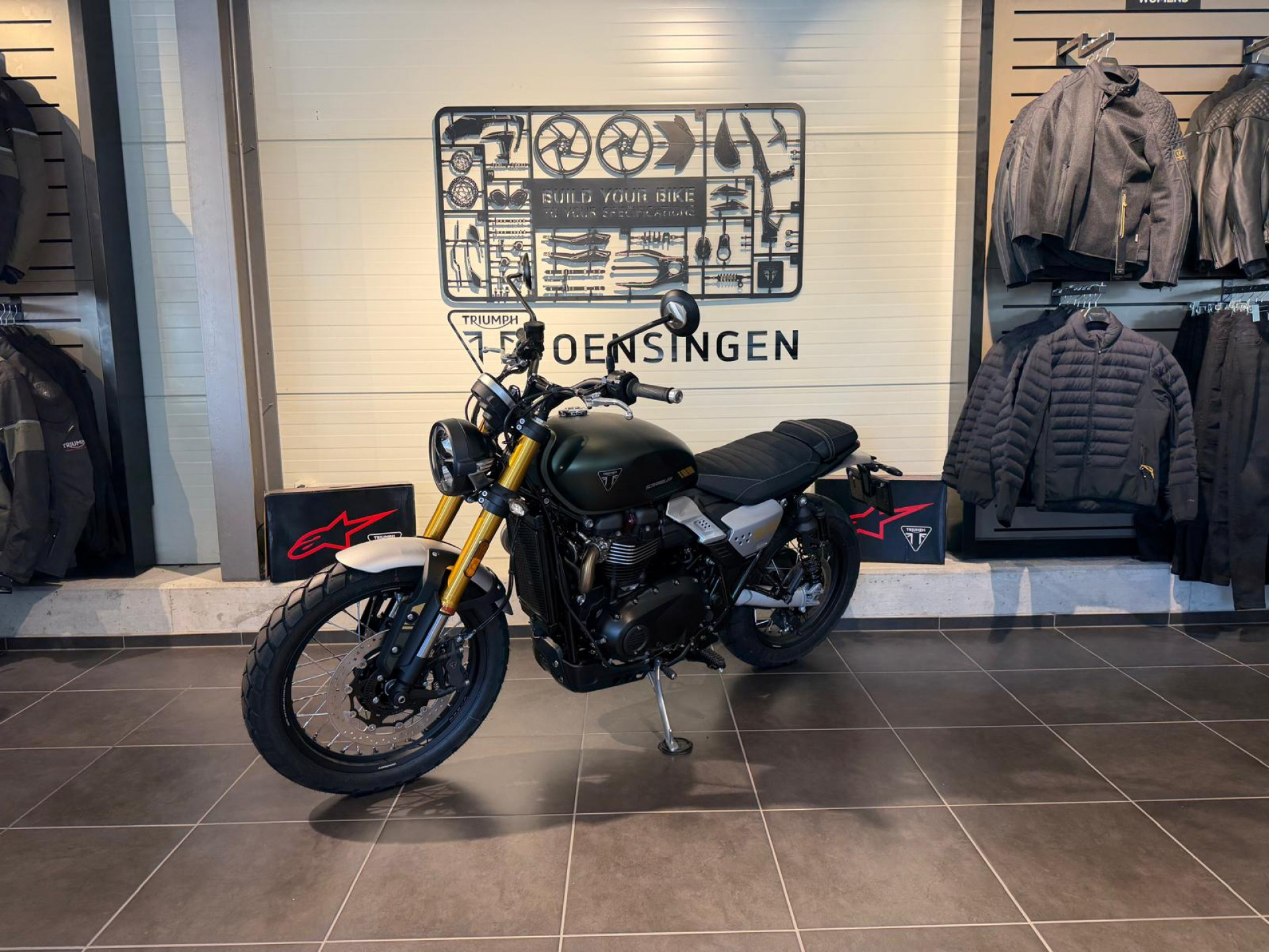 TRIUMPH Scrambler 900-showroom-element-1