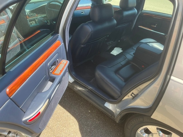 CADILLAC DEVILLE-image-3