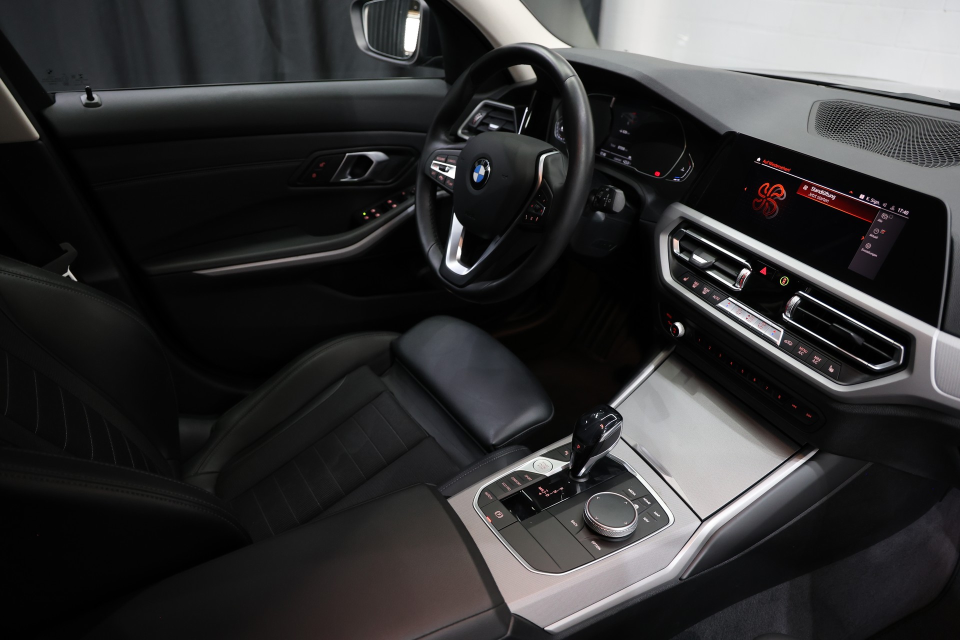 BMW 318d G21 48V Touring Steptronic-image-6