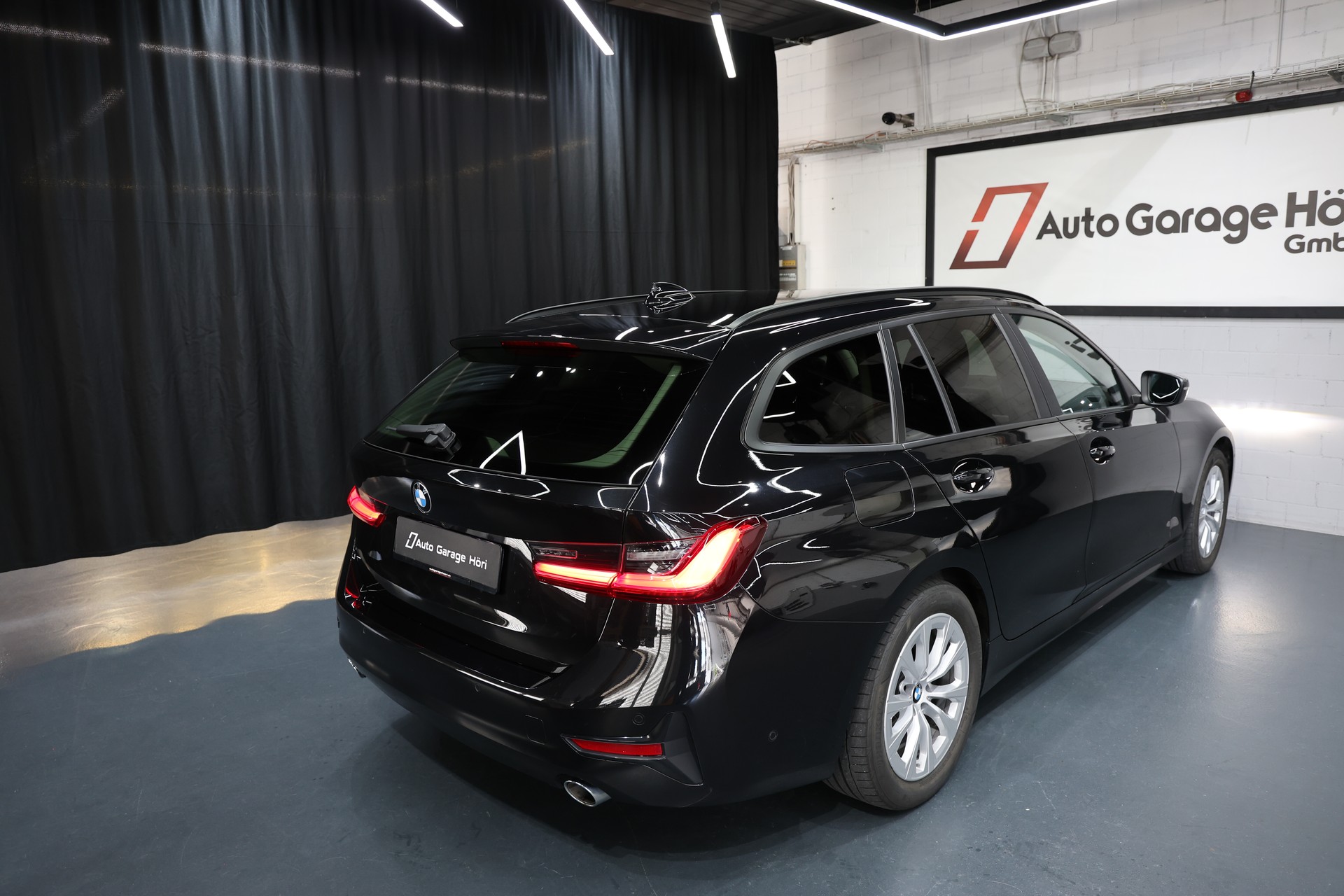 BMW 318d G21 48V Touring Steptronic-image-5
