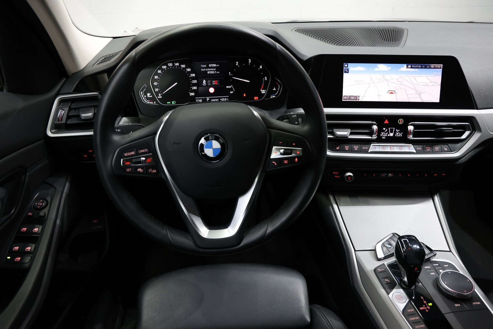 BMW 318d G21 48V Touring Steptronic-image-8
