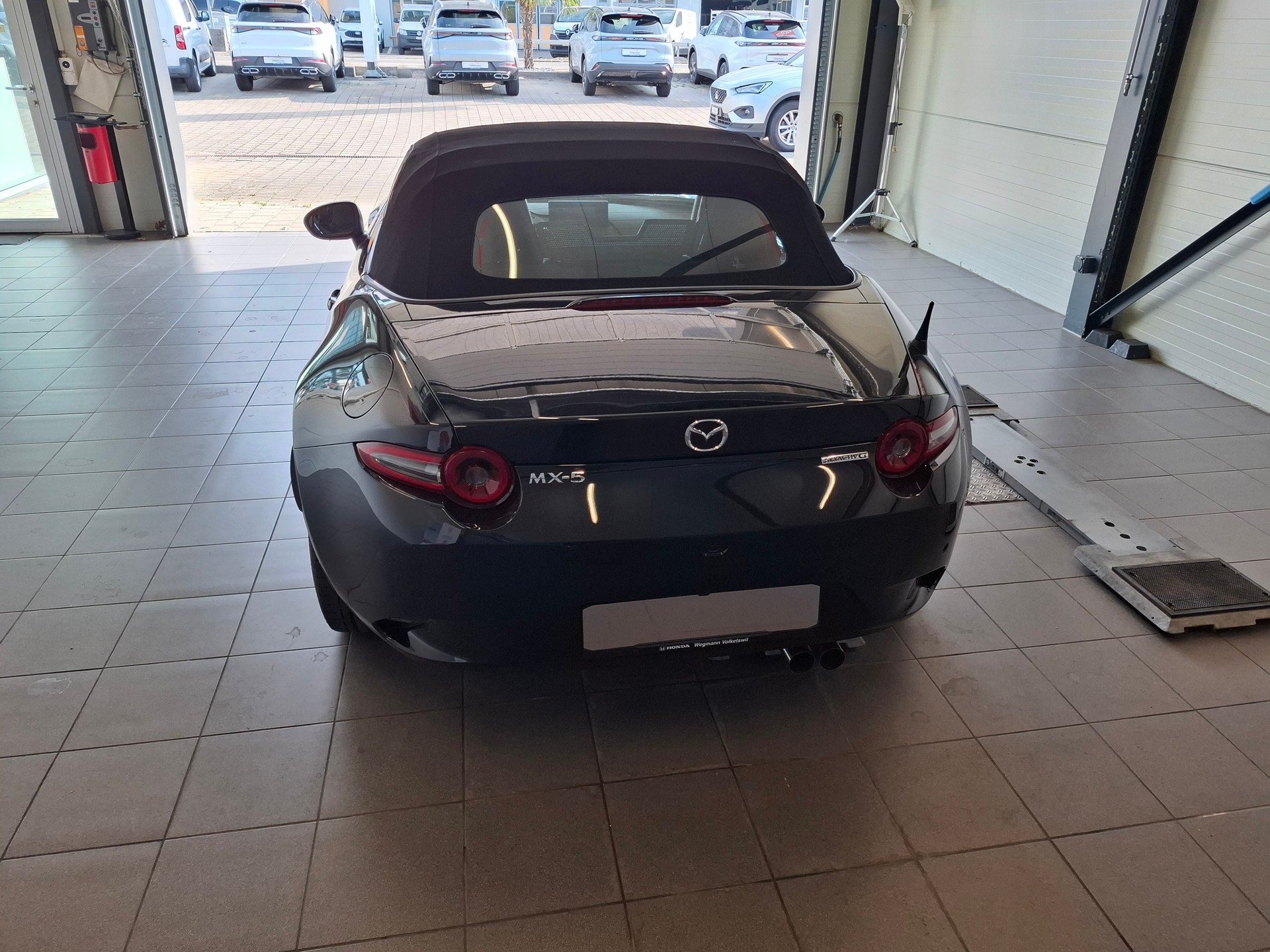 MAZDA MX-5 Skyactiv-G 184 Homura-image-8