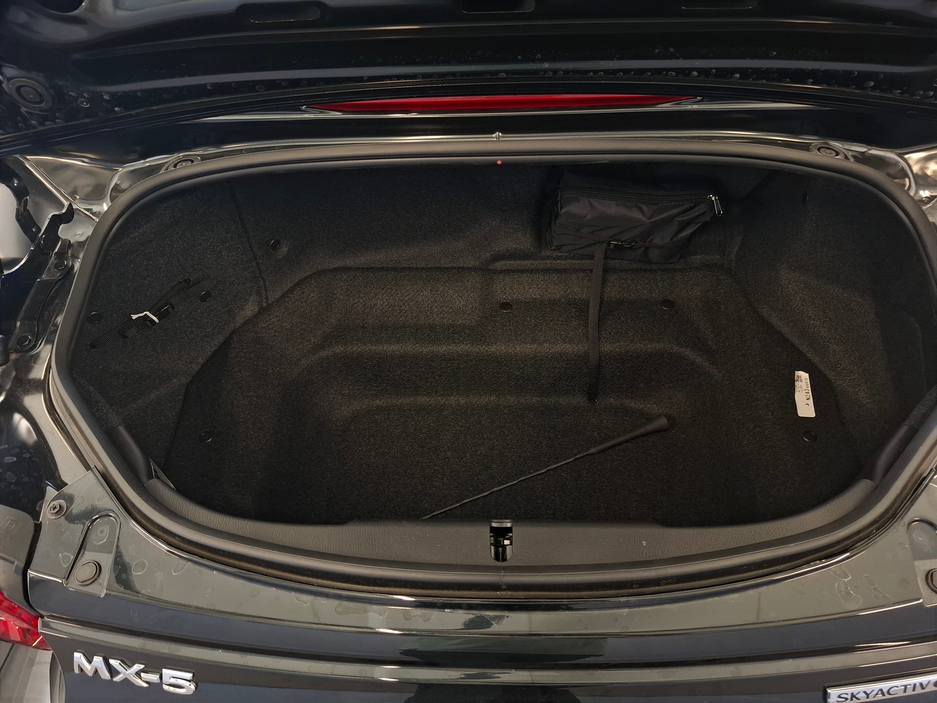 MAZDA MX-5 Skyactiv-G 184 Homura-image-9