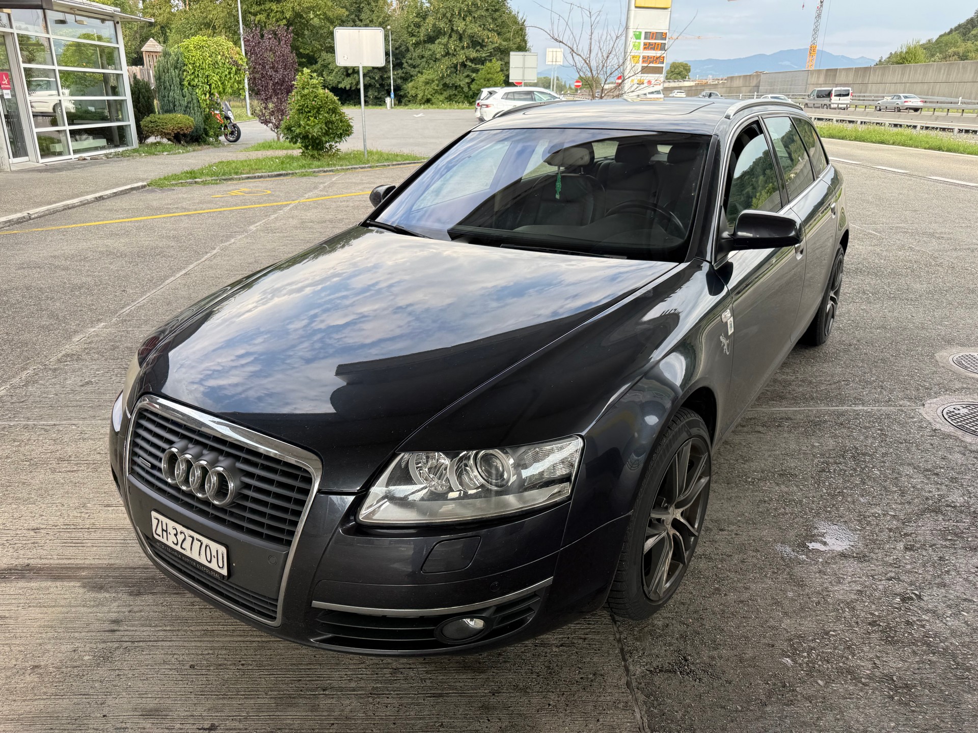 AUDI A6 Avant 3.0 V6 TDI quattro-image-0