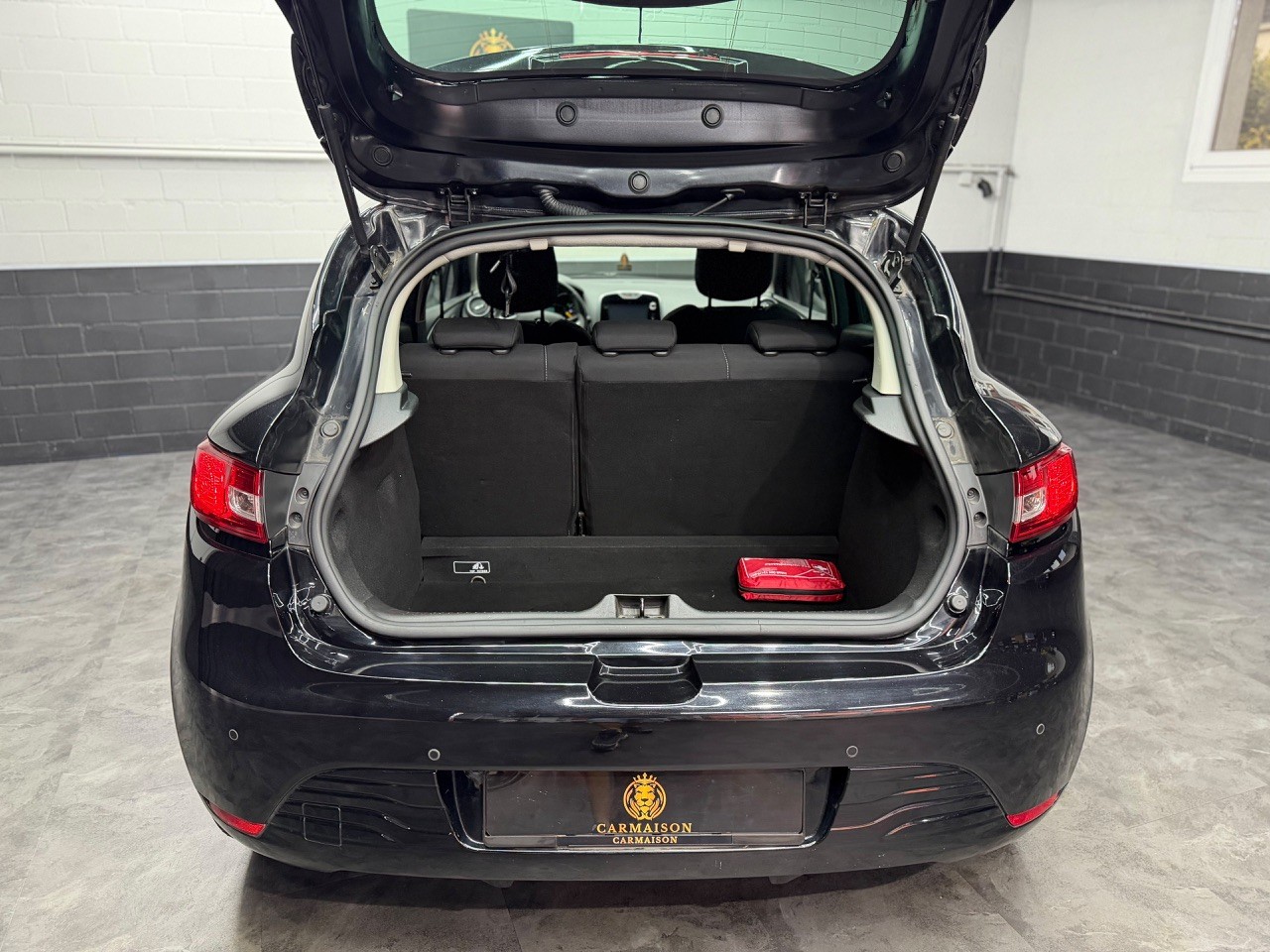 RENAULT Clio 1.2 16V | CH-Auto | Automat | Tempomat | Limited Edition-image-22