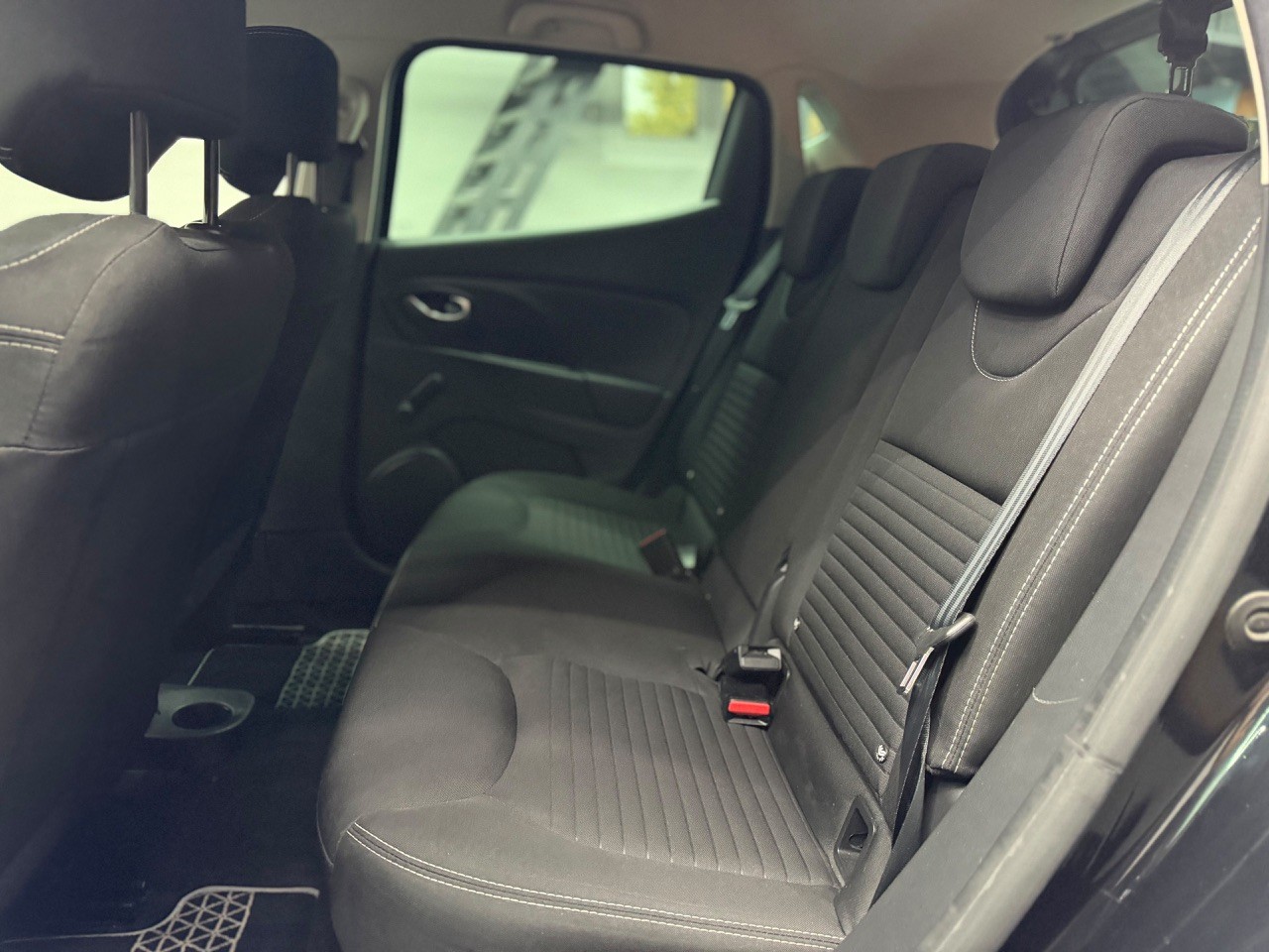 RENAULT Clio 1.2 16V | CH-Auto | Automat | Tempomat | Limited Edition-image-21