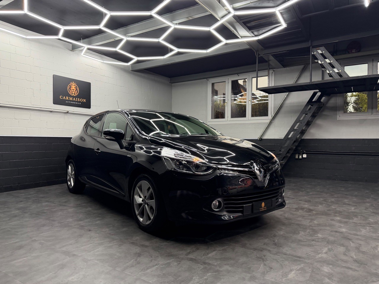 RENAULT Clio 1.2 16V | CH-Auto | Automat | Tempomat | Limited Edition-image-0
