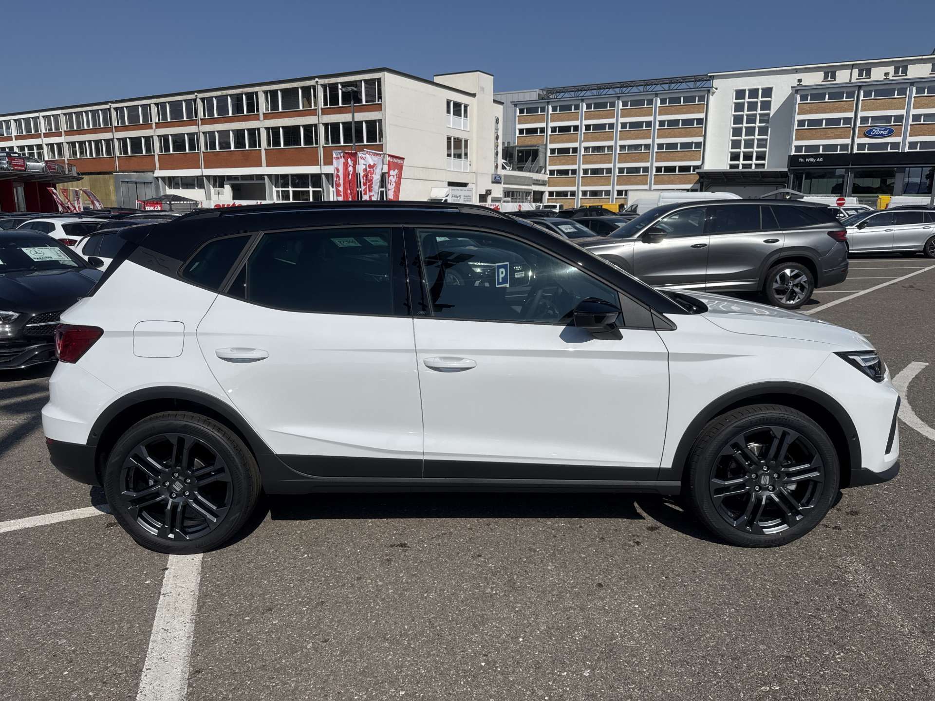 SEAT Arona 1.5 Eco TSi FR DSG-Automat-image-10