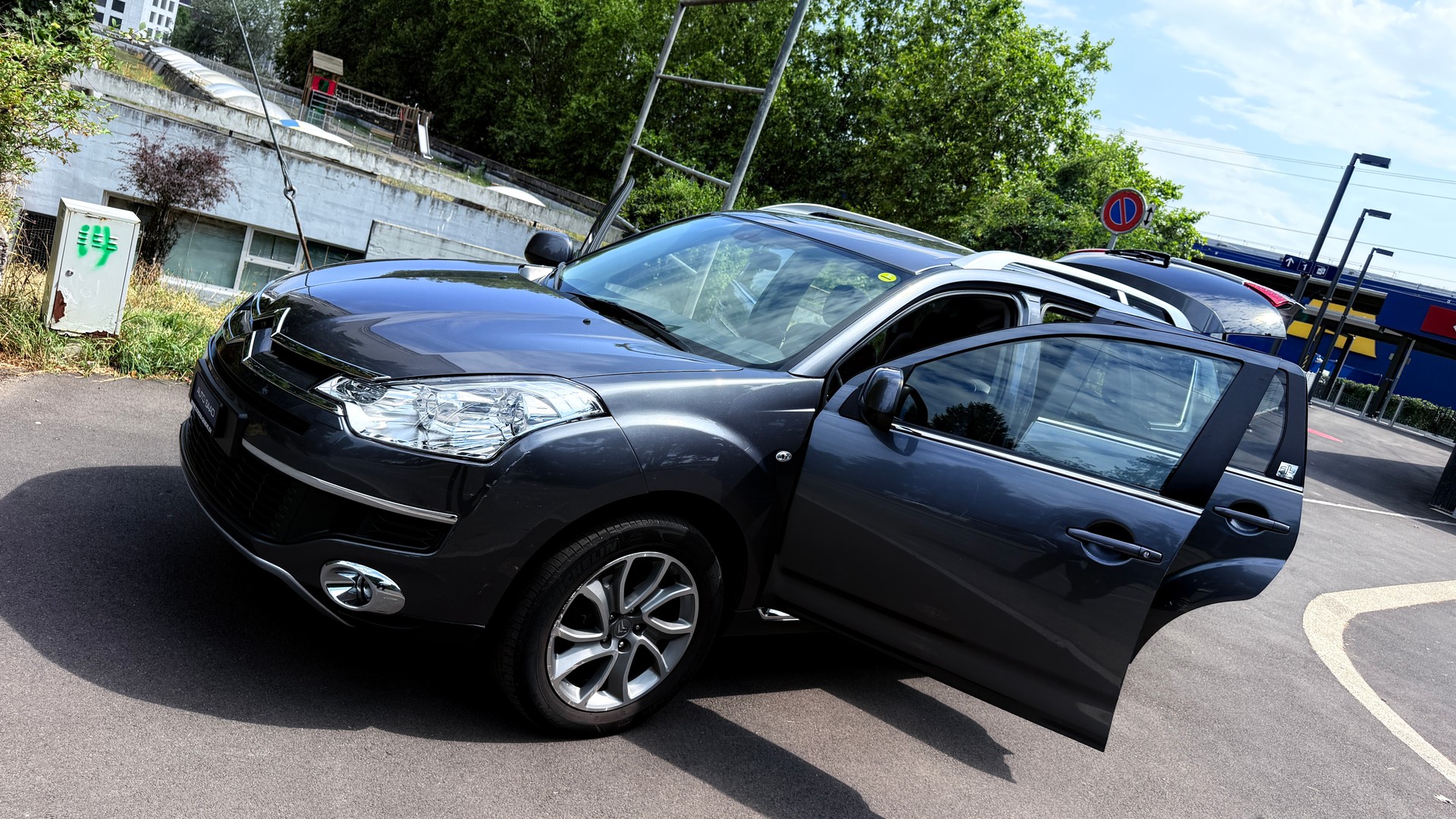 CITROEN C-Crosser 2.2 HDi Exclusive DCS6-image-14