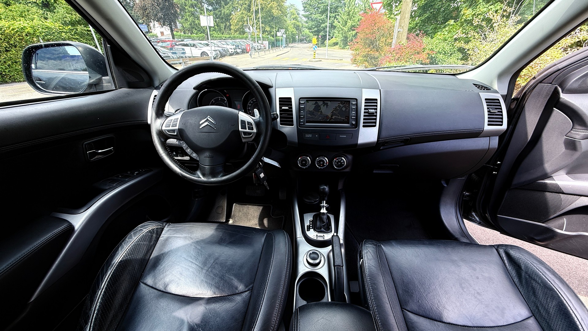 CITROEN C-Crosser 2.2 HDi Exclusive DCS6-image-8