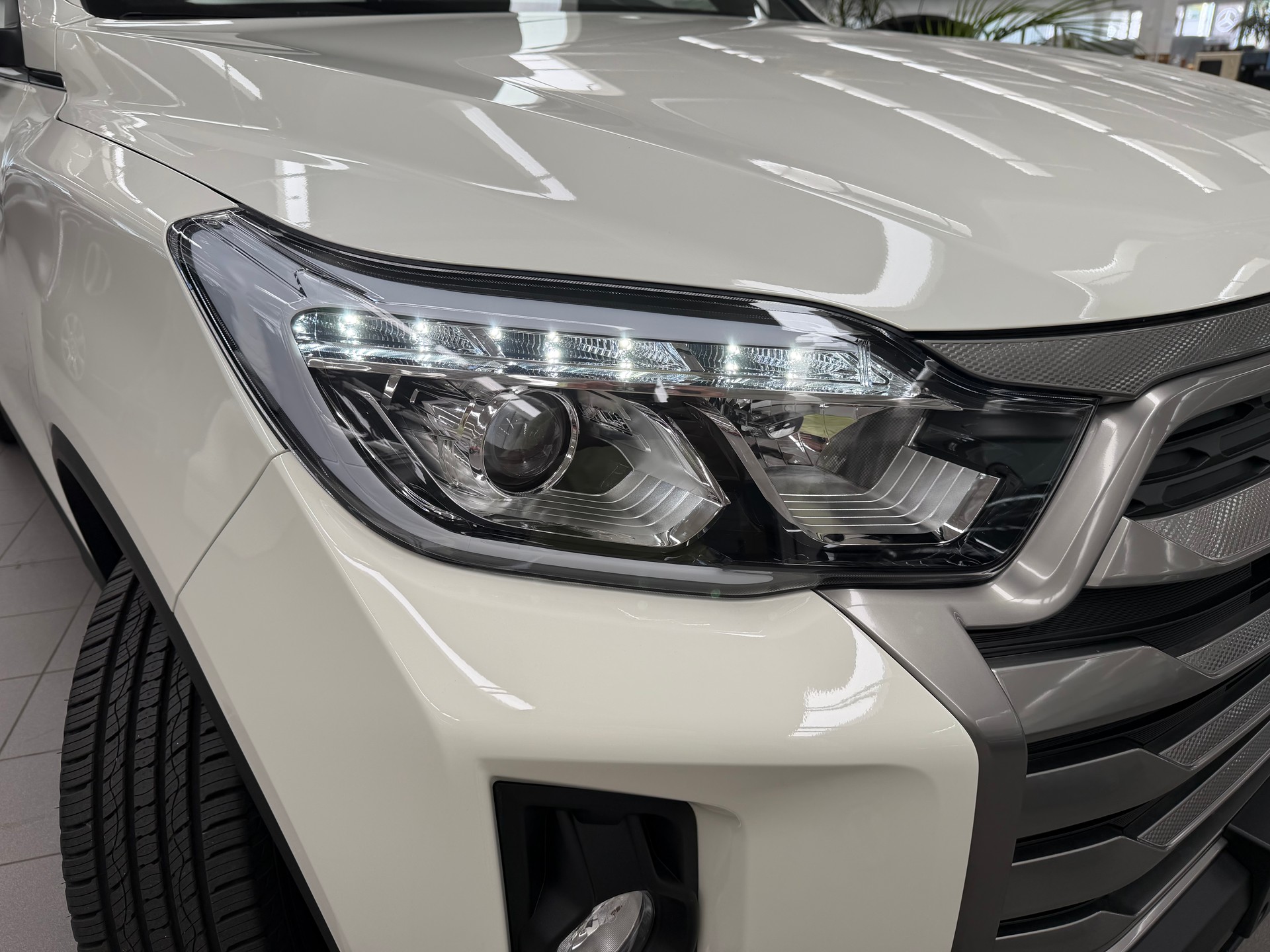 KGM-SsangYong Grand Musso 2.2 Platinum 4WD-image-2