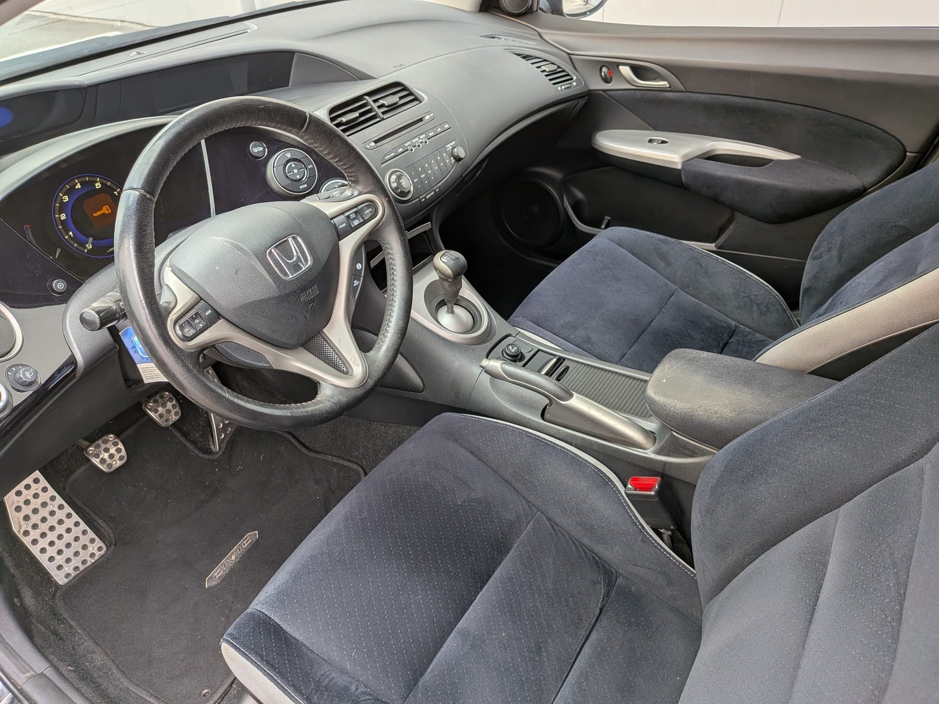 HONDA Civic 1.8i-image-4