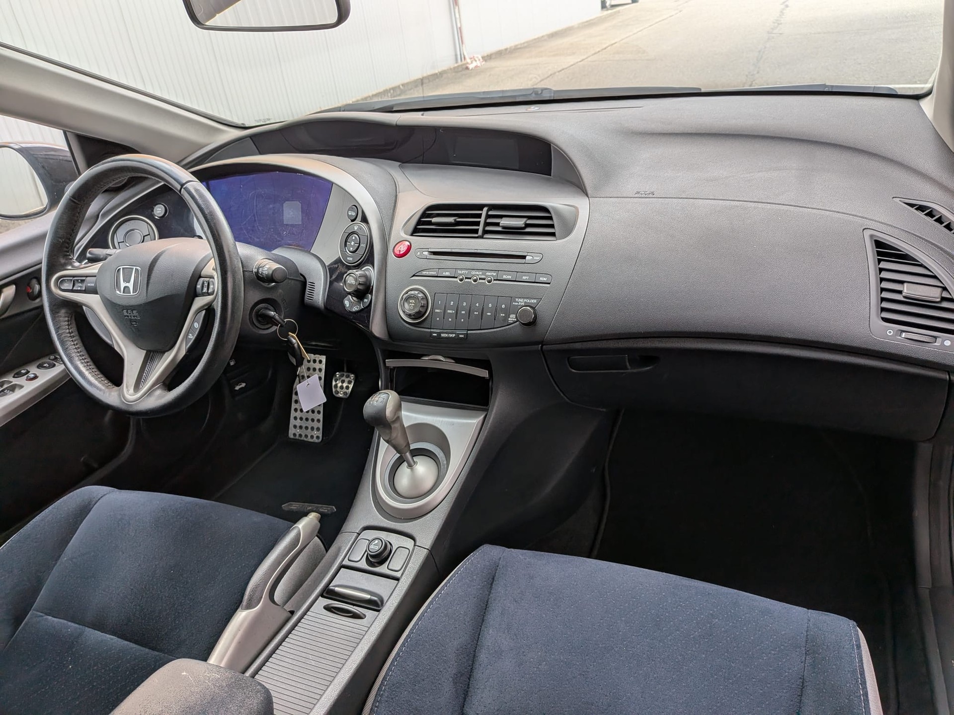 HONDA Civic 1.8i-image-6