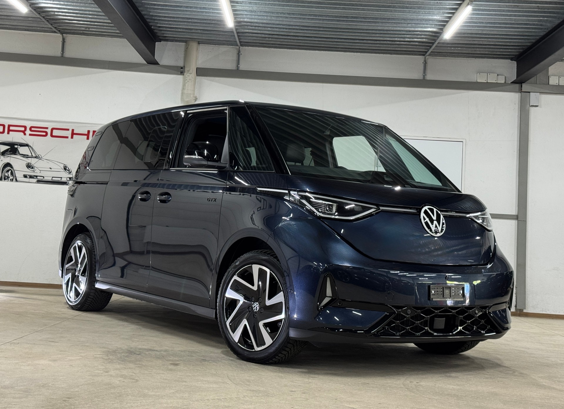 VW ID.Buzz NWB GTX 4 Motion Allrad / 340PS / AHK / Vollausstattung-image-2