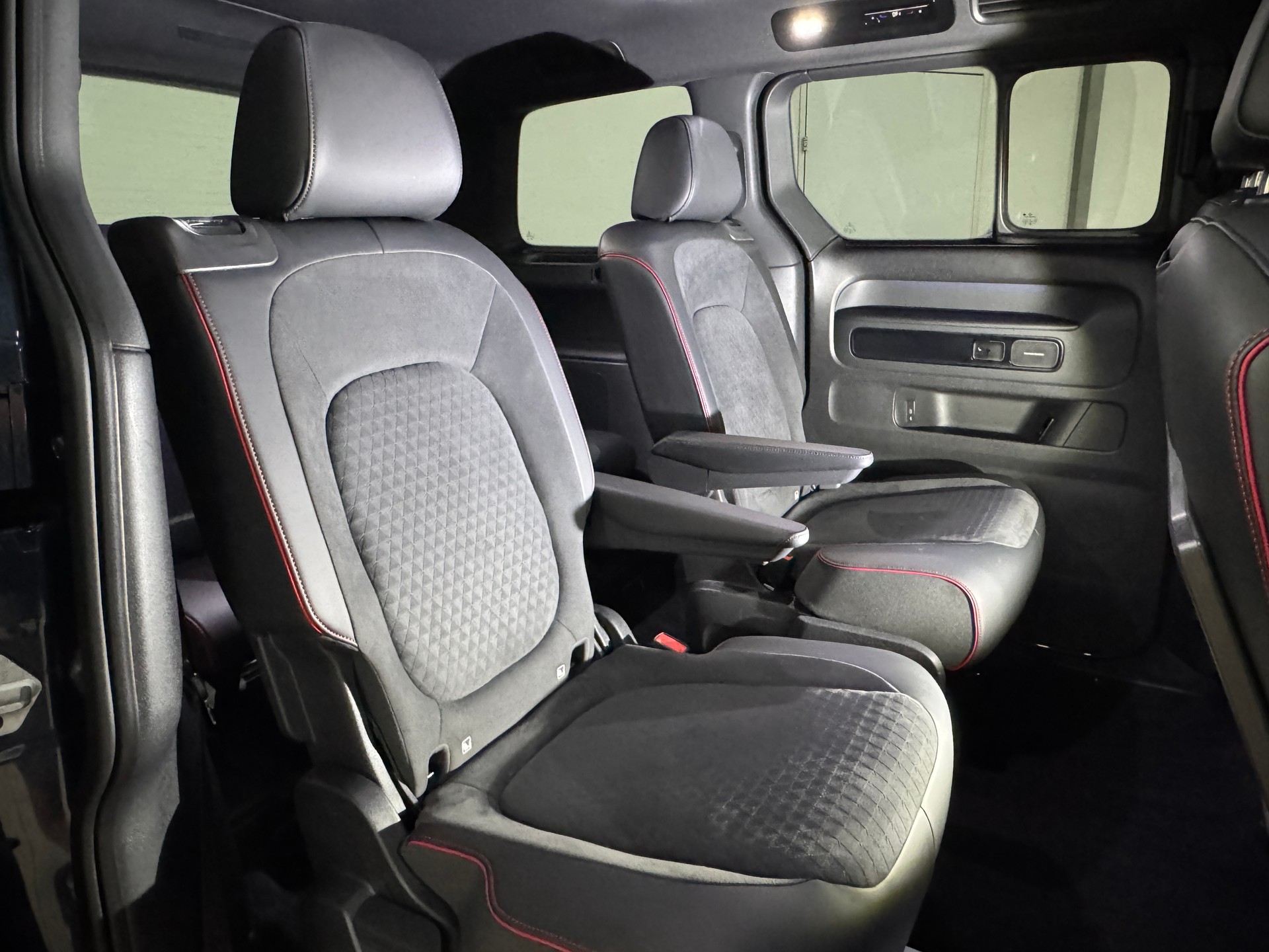 VW ID.Buzz NWB GTX 4 Motion Allrad / 340PS / AHK / Vollausstattung-image-11