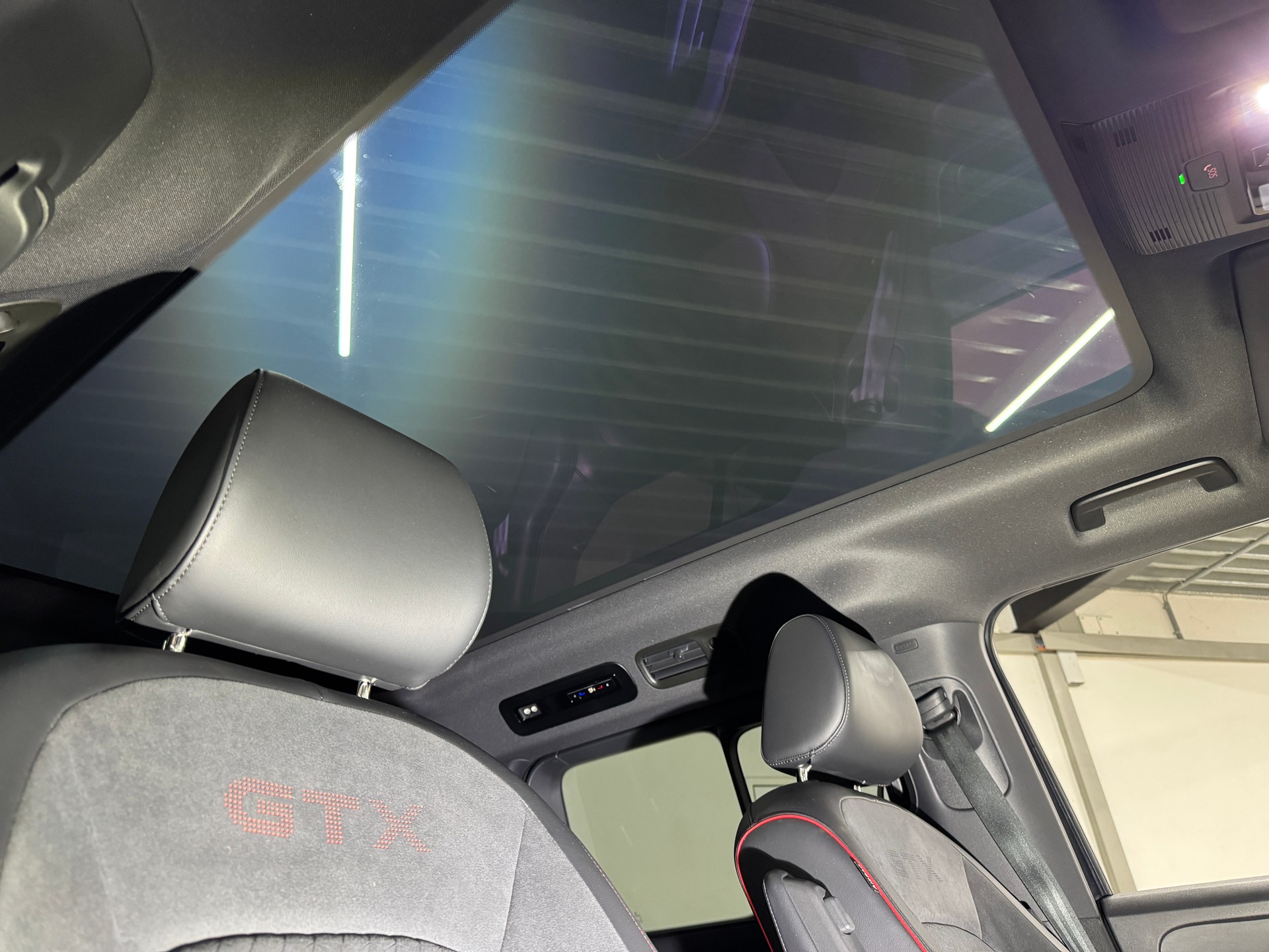 VW ID.Buzz NWB GTX 4 Motion Allrad / 340PS / AHK / Vollausstattung-image-10