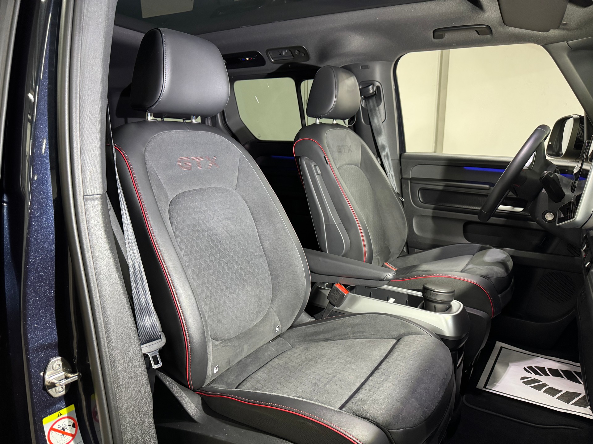VW ID.Buzz NWB GTX 4 Motion Allrad / 340PS / AHK / Vollausstattung-image-7