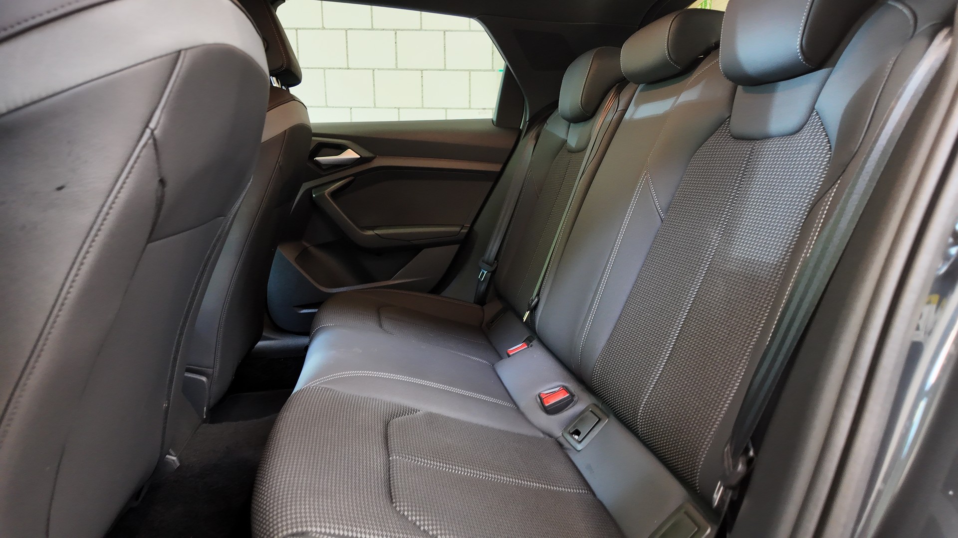 AUDI A1 Sportback 25 TFSI advanced S-Line S-tronic-image-16