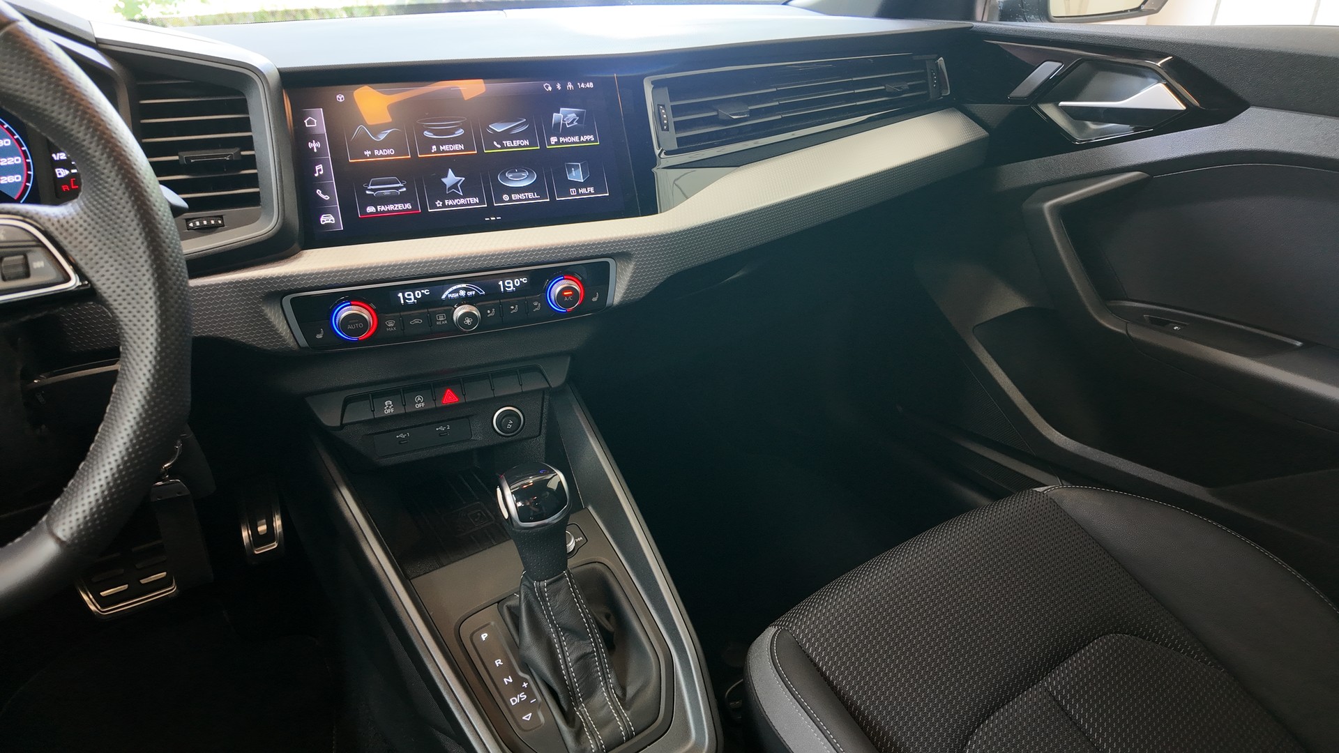 AUDI A1 Sportback 25 TFSI advanced S-Line S-tronic-image-9