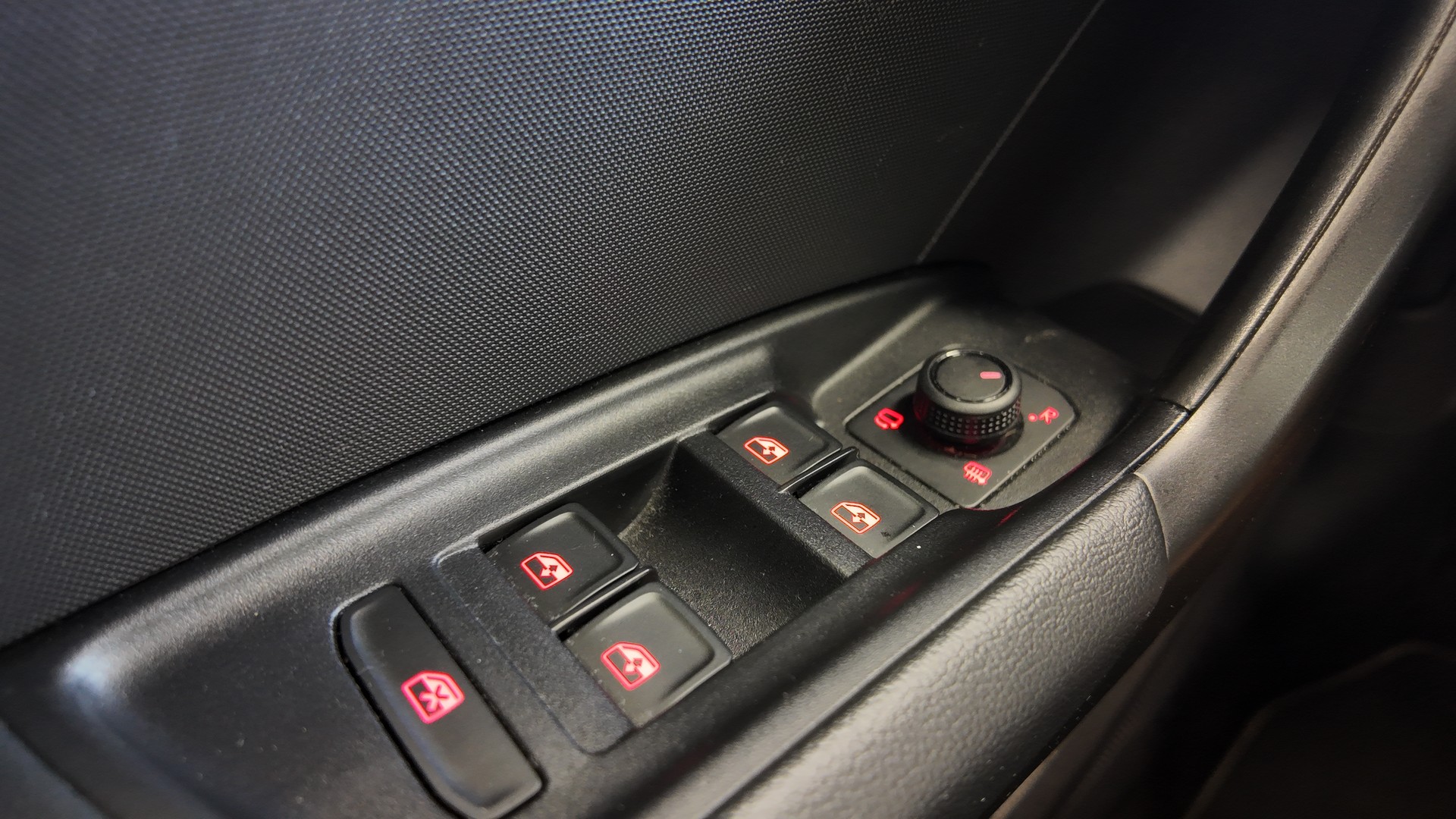 AUDI A1 Sportback 25 TFSI advanced S-Line S-tronic-image-18