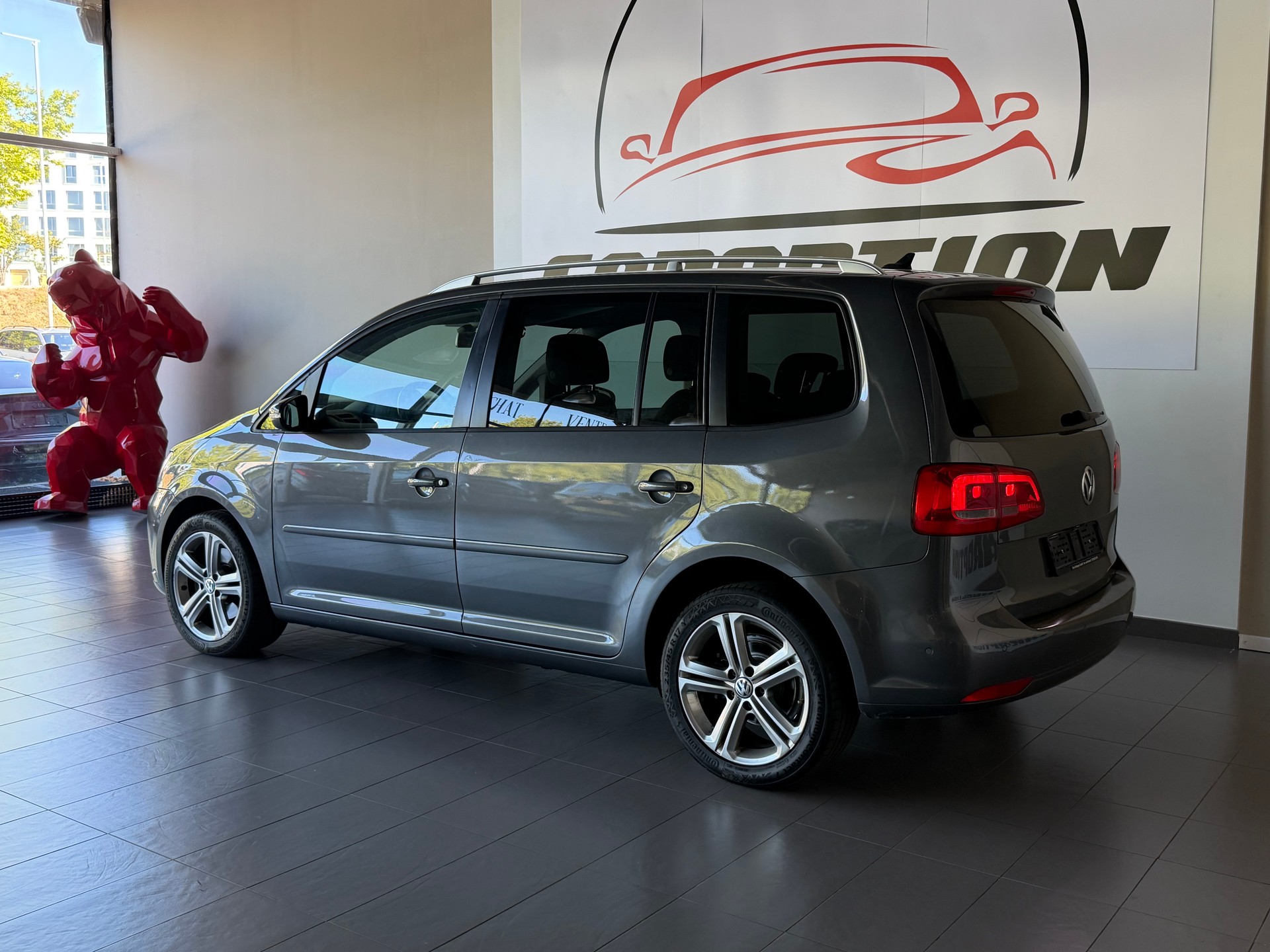 VW Touran 1.4 TSI Comfortline DSG-image-2