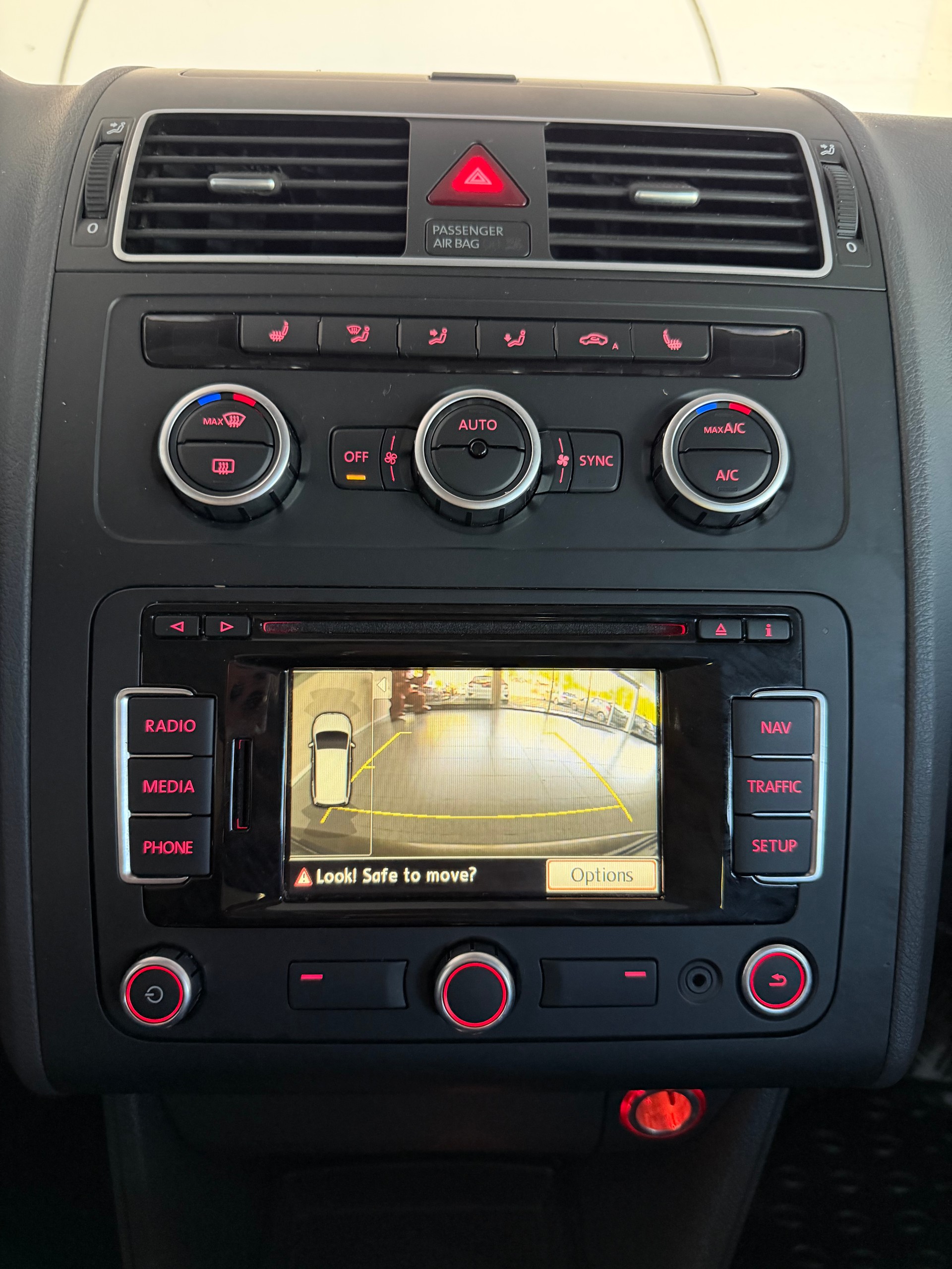 VW Touran 1.4 TSI Comfortline DSG-image-14
