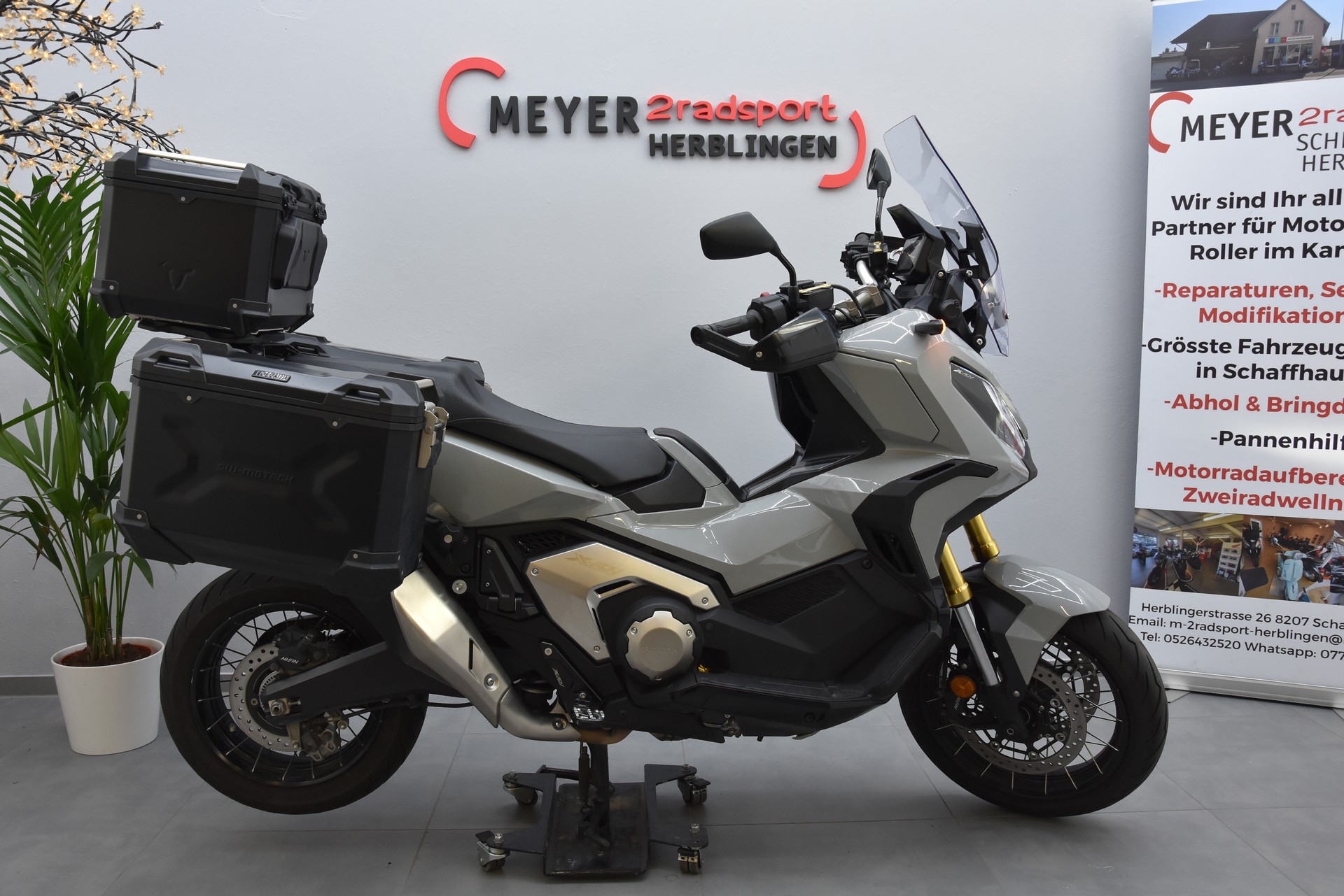 HONDA X-ADV 750-showroom-element-1