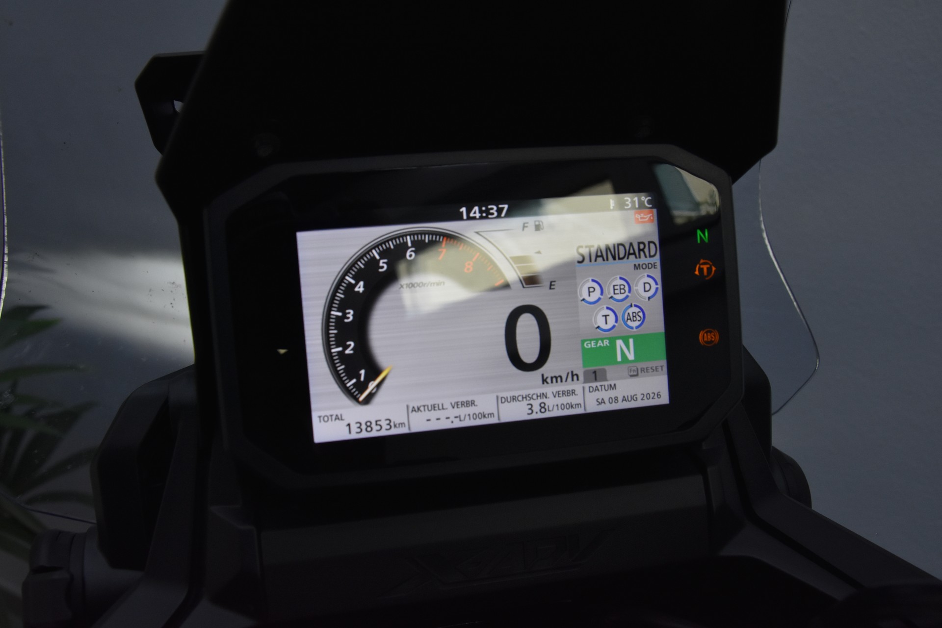HONDA X-ADV 750-image-15