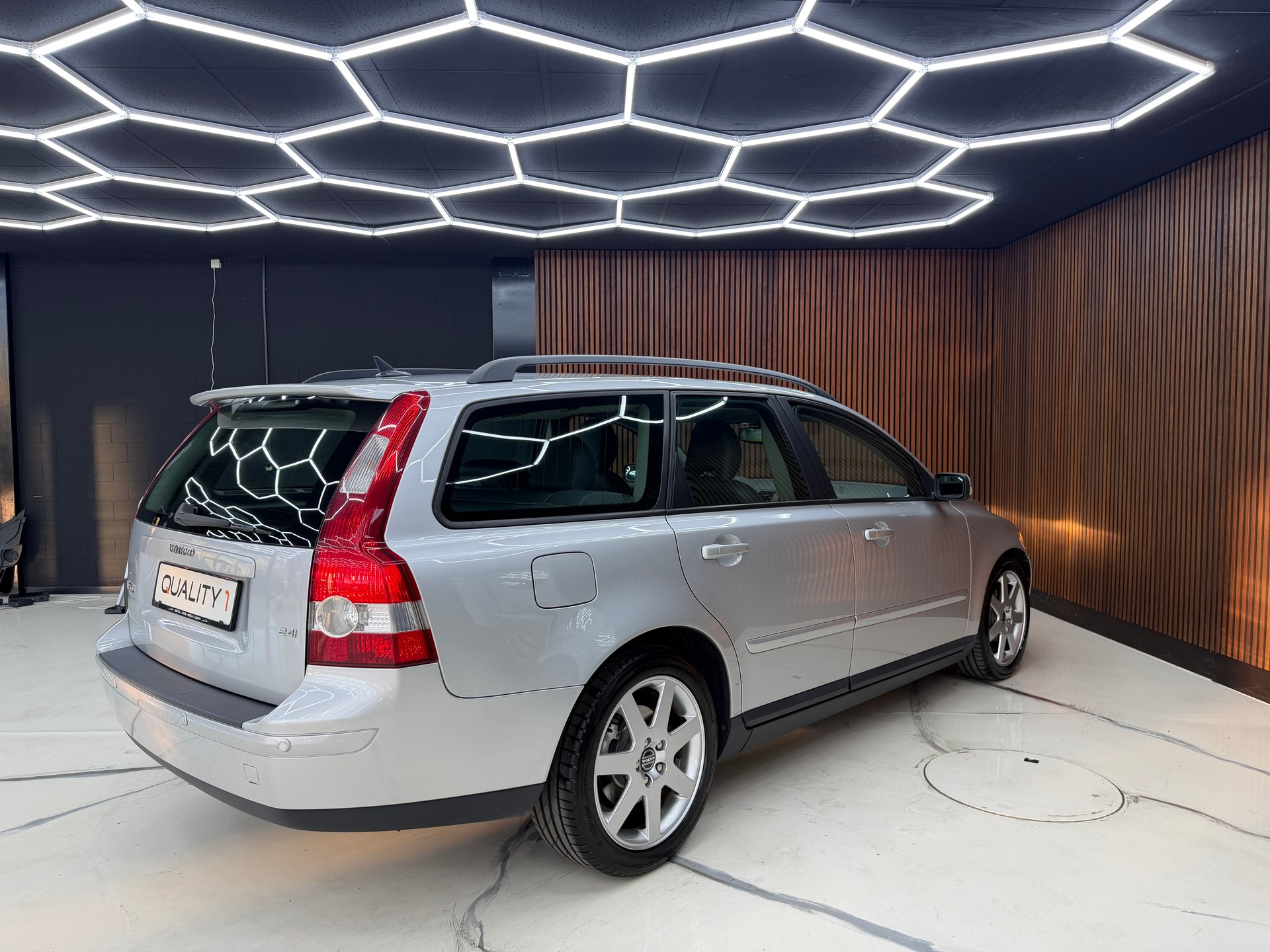 VOLVO V50 2.4I Momentum-image-6