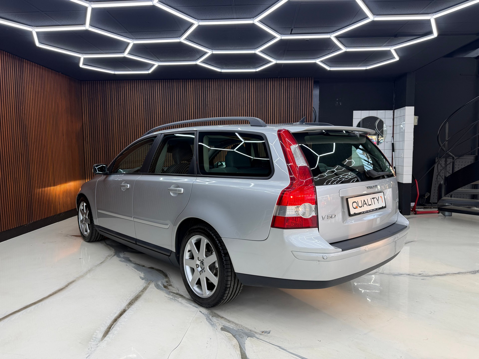 VOLVO V50 2.4I Momentum-image-8