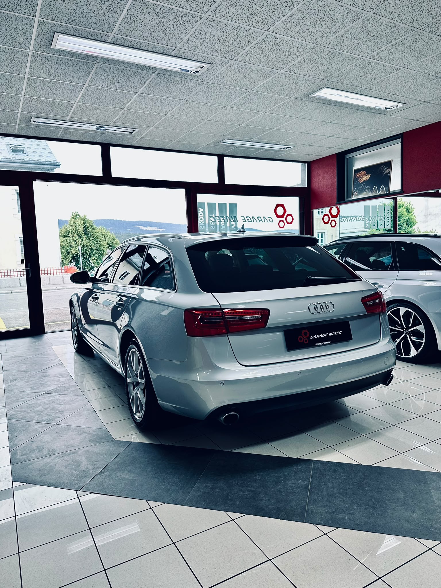 AUDI A6 Avant 3.0 BiTDI V6 quattro tiptronic-image-2