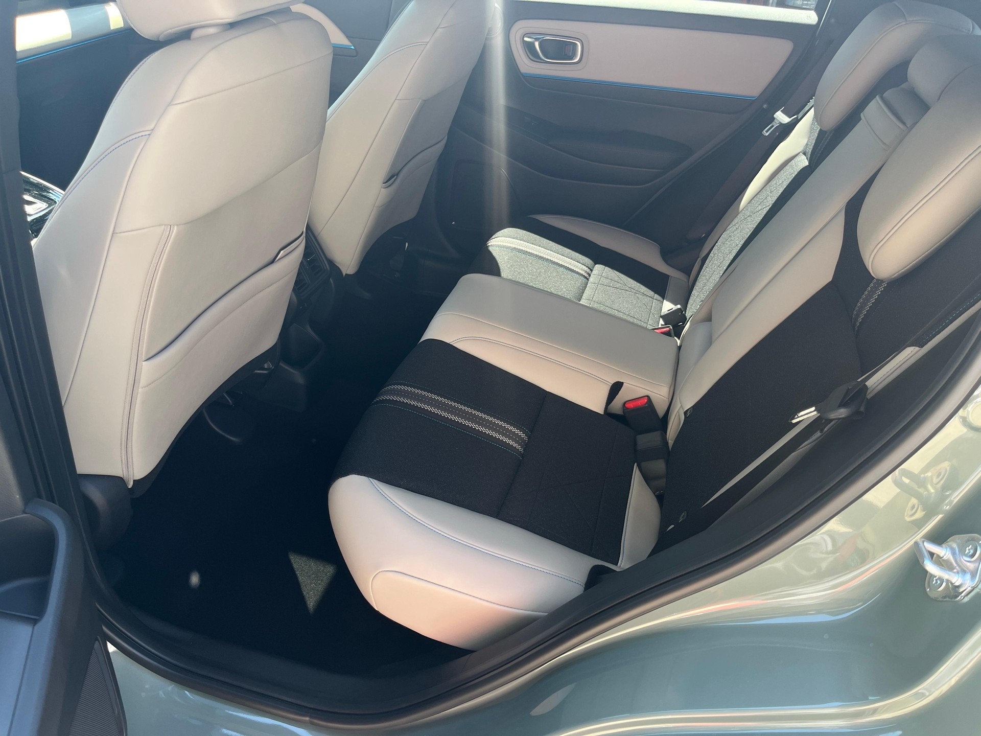 HONDA HR-V 1.5 i-MMD Advance Style Plus - Leasing 1.9% und 8 Jahre Garantie-image-11