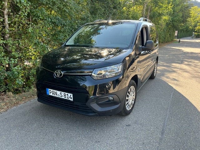 TOYOTA Proace City Verso 1.2 Combi Medium-image-0