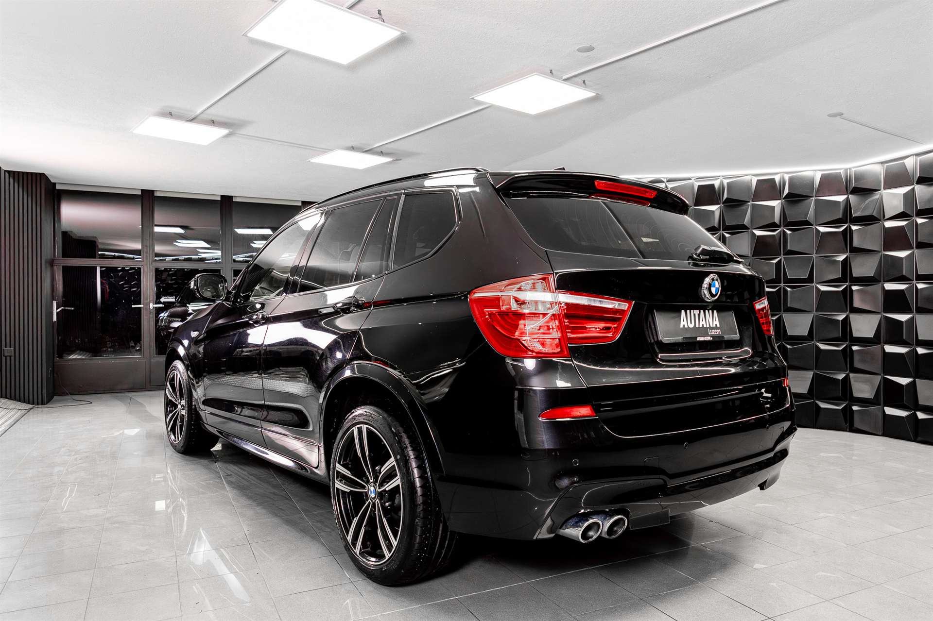 BMW X3 xDrive 35d Steptronic-showroom-element-2