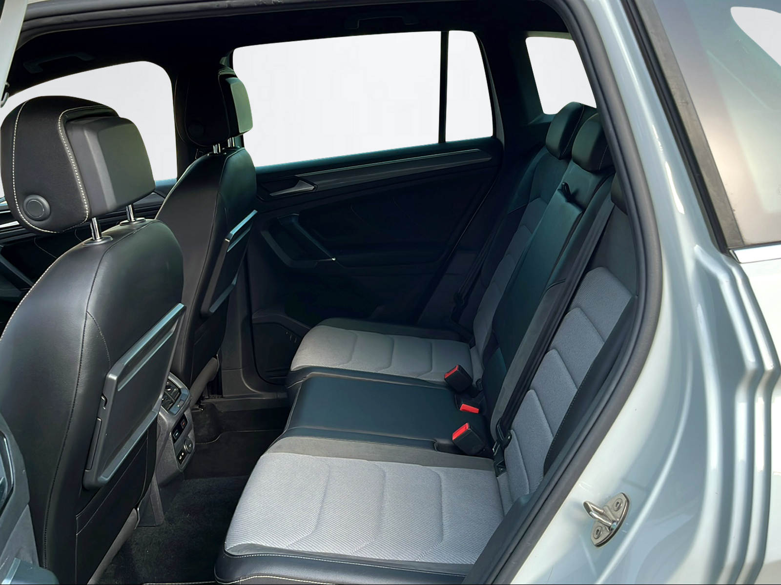 VW Tiguan 2.0 TSI Highline DSG-image-8