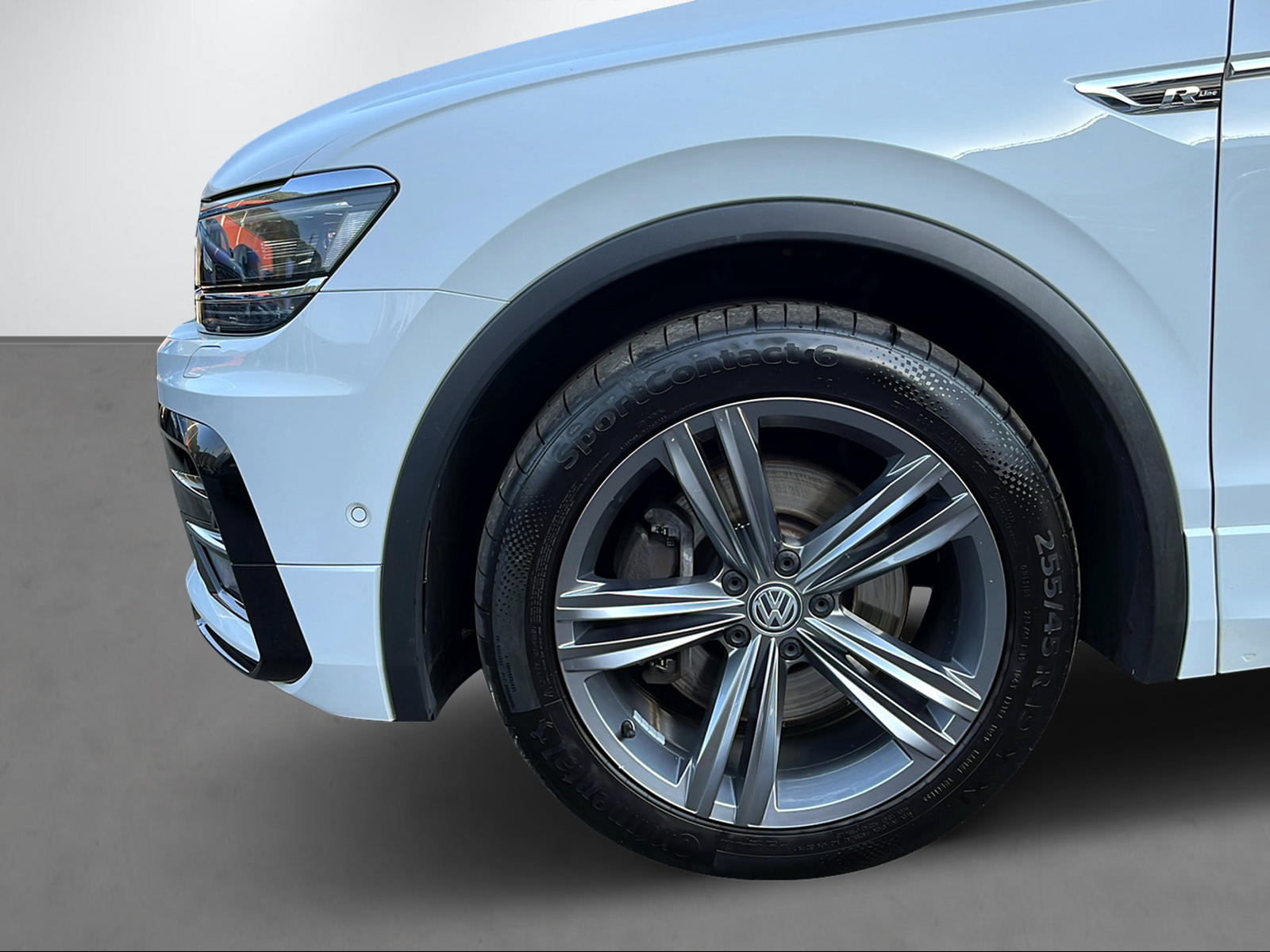 VW Tiguan 2.0 TSI Highline DSG-image-4