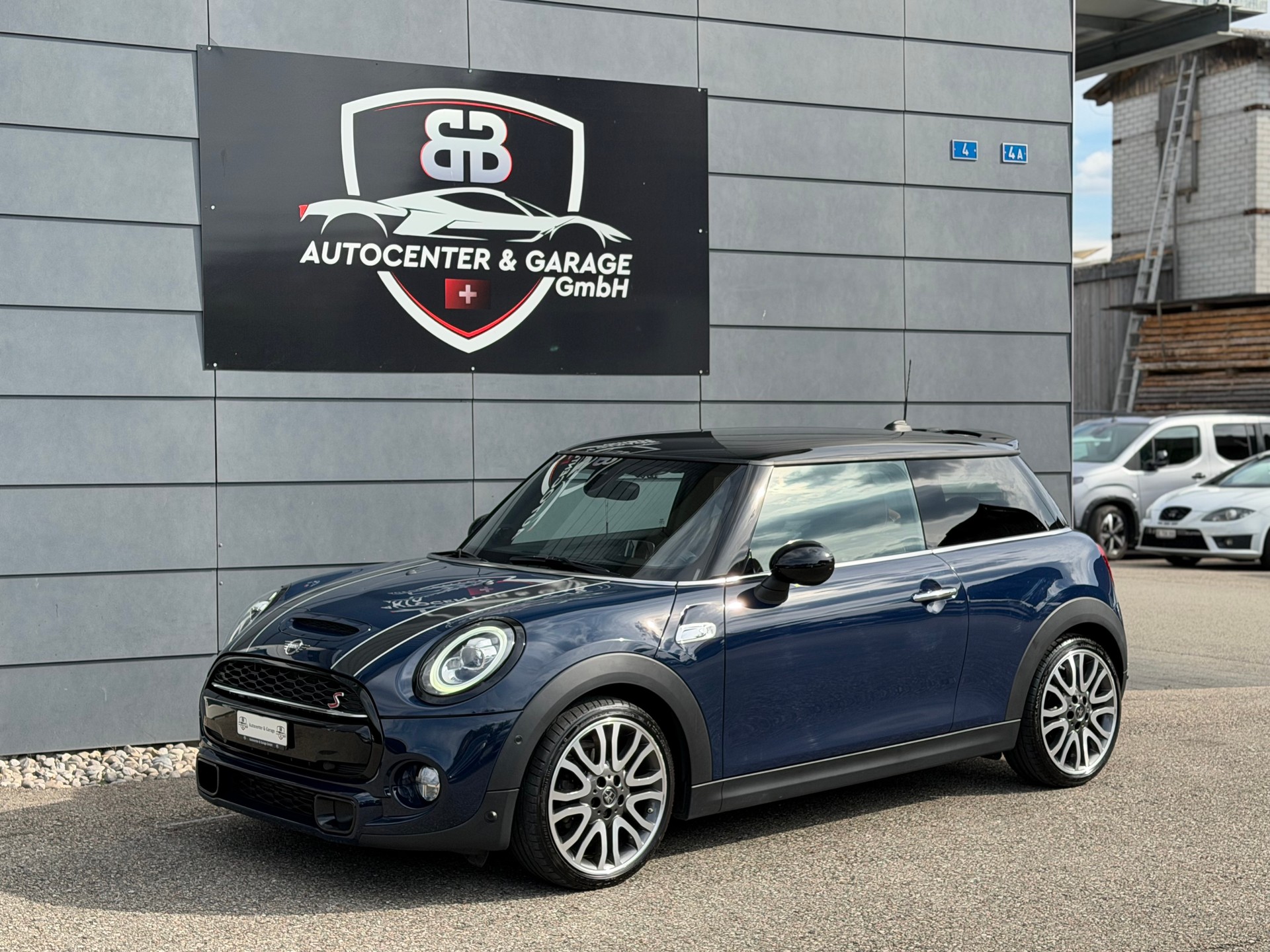 MINI Cooper S Steptronic DKG-showroom-element-2