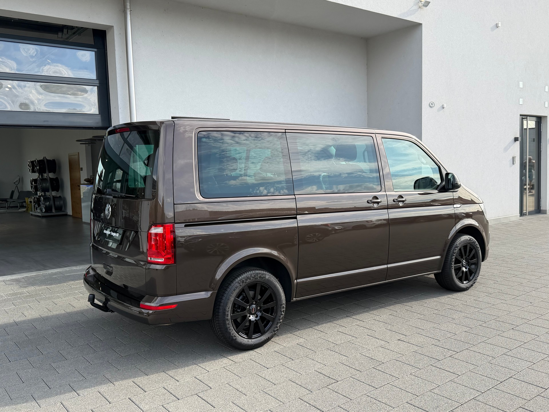 VW T6 Multivan 2.0 TDI Trendline 4Motion-image-5